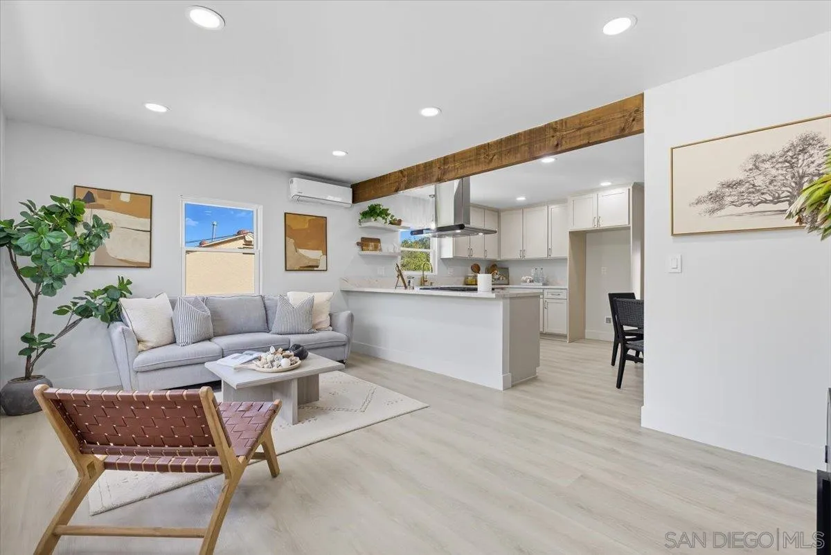https://cdn.realtyfeed.com/cdn/127/250040591/158885a1bf38b172e1388c26a2ef2548.webp