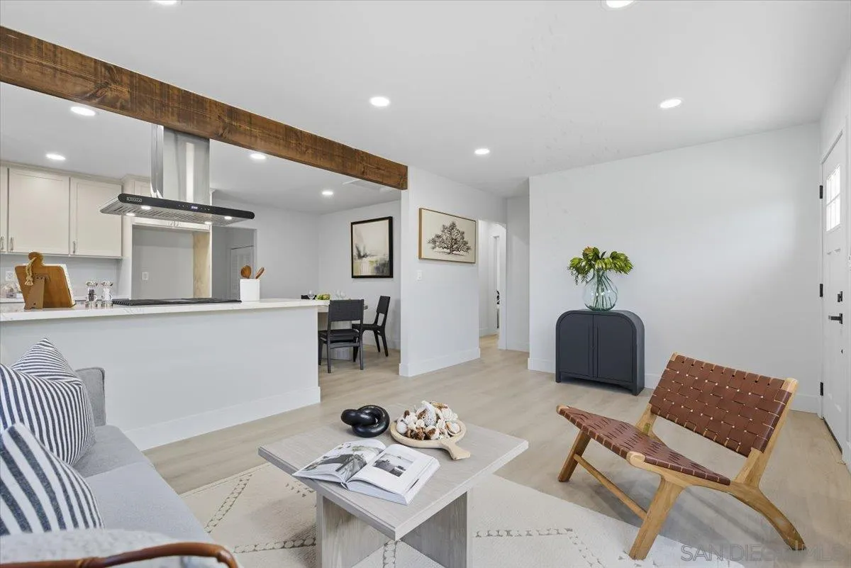 https://cdn.realtyfeed.com/cdn/127/250040591/8d97279107f8bddfdb36a5b5b709033f.webp