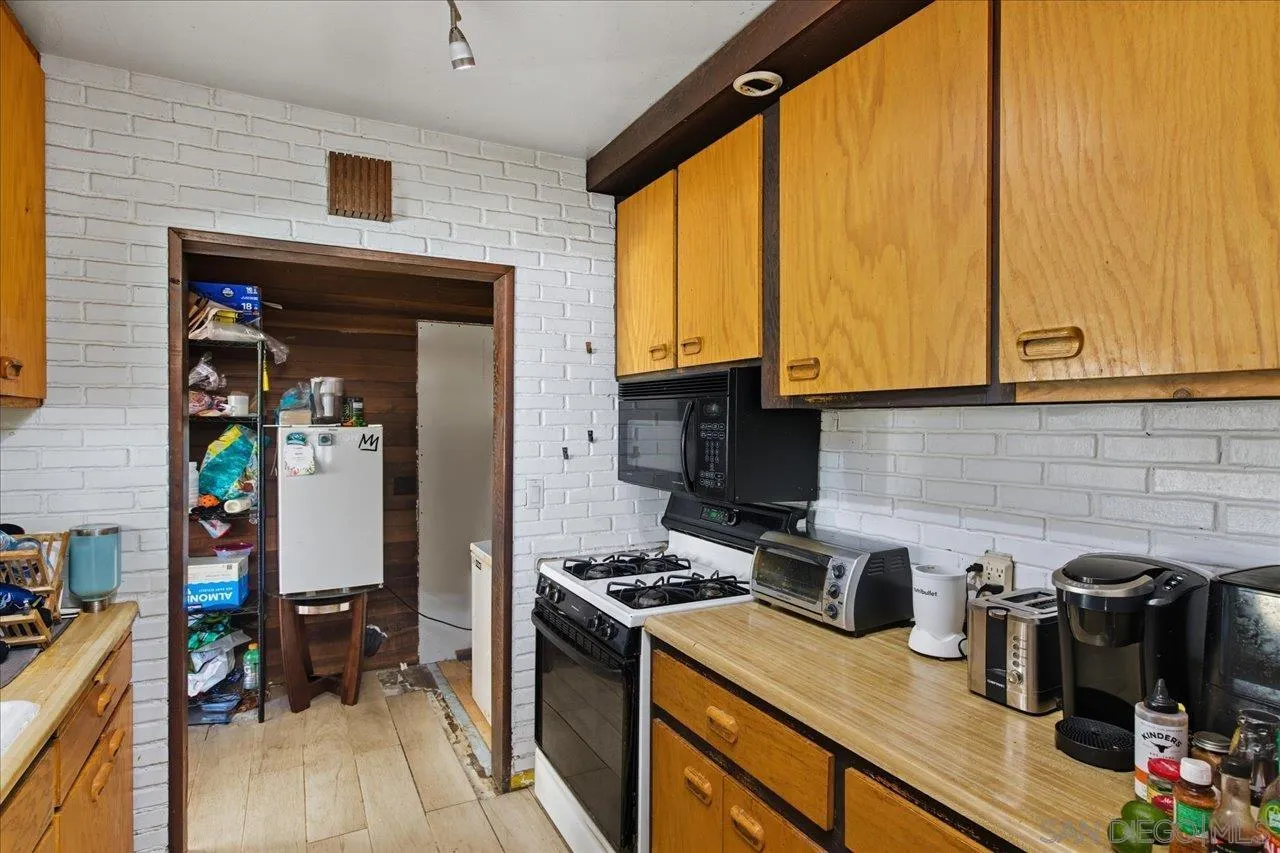 https://cdn.realtyfeed.com/cdn/127/250040592/4a3bb8b7cd3cce8775d919aa5fa51092.webp