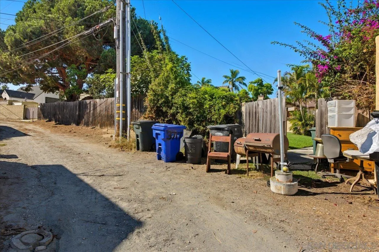 https://cdn.realtyfeed.com/cdn/127/250040592/f1f41faef9fca4935e8542cfe83f8d97.webp
