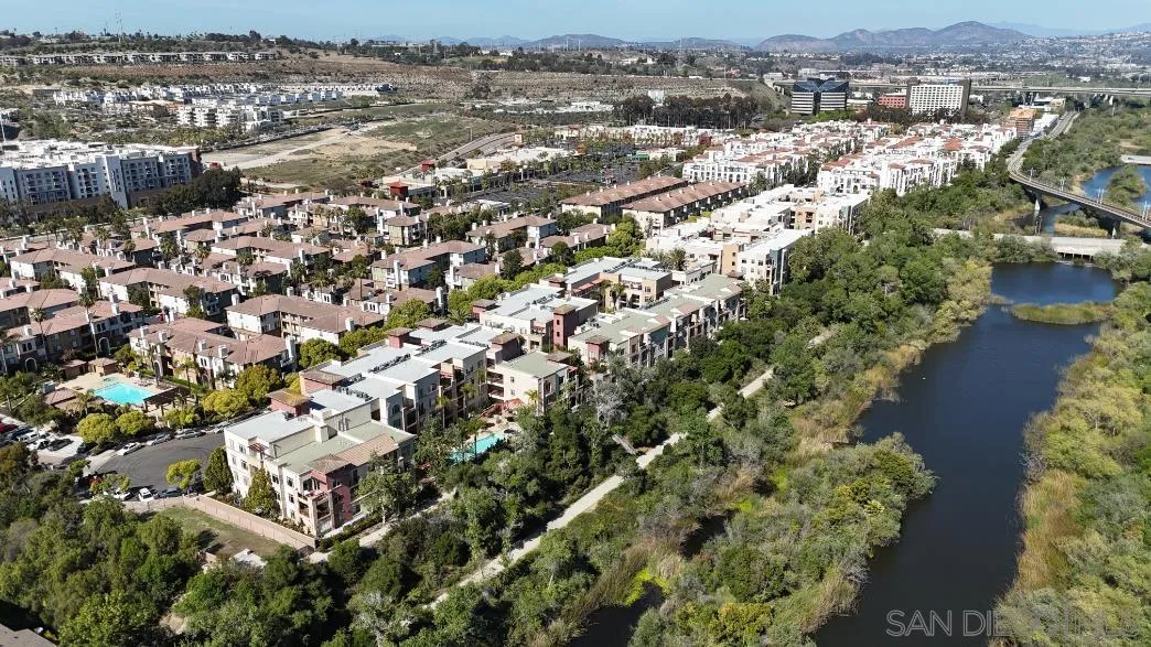 https://cdn.realtyfeed.com/cdn/127/250040593/6147803cd2b21cb15b622ea1deb3f407.webp