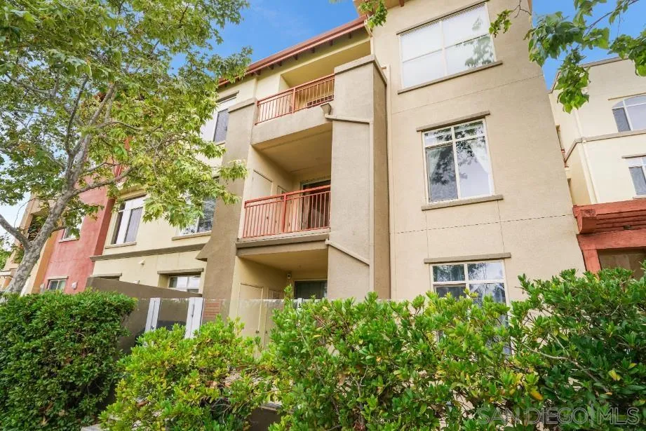 https://cdn.realtyfeed.com/cdn/127/250040593/92a716fef6bbdf9aae4e9ff22fe45b97.webp