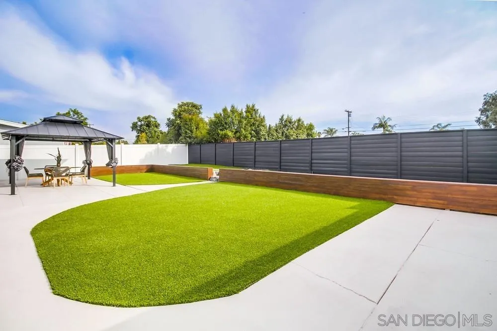 https://cdn.realtyfeed.com/cdn/127/250040596/50f8854b4fba765f1b8b26ca4547a423.webp