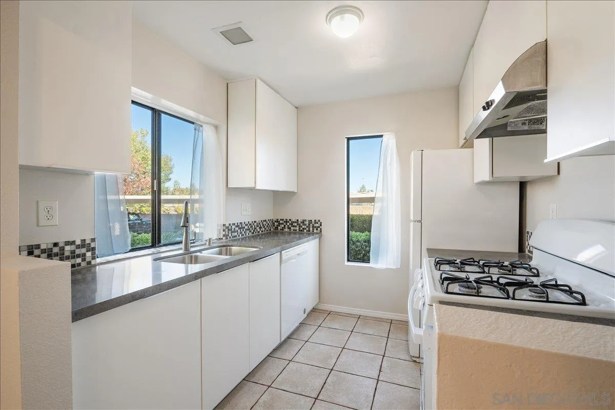 Photo #10: 250040598 Listing: Photo #10