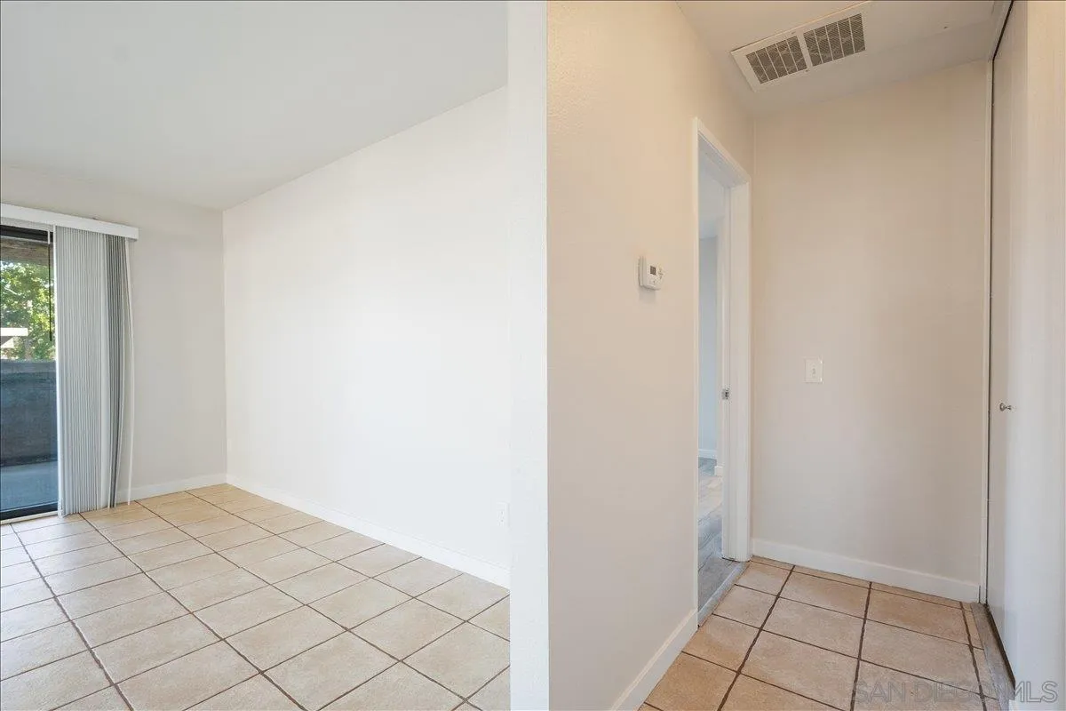 Photo #19: 250040598 Listing: Photo #19