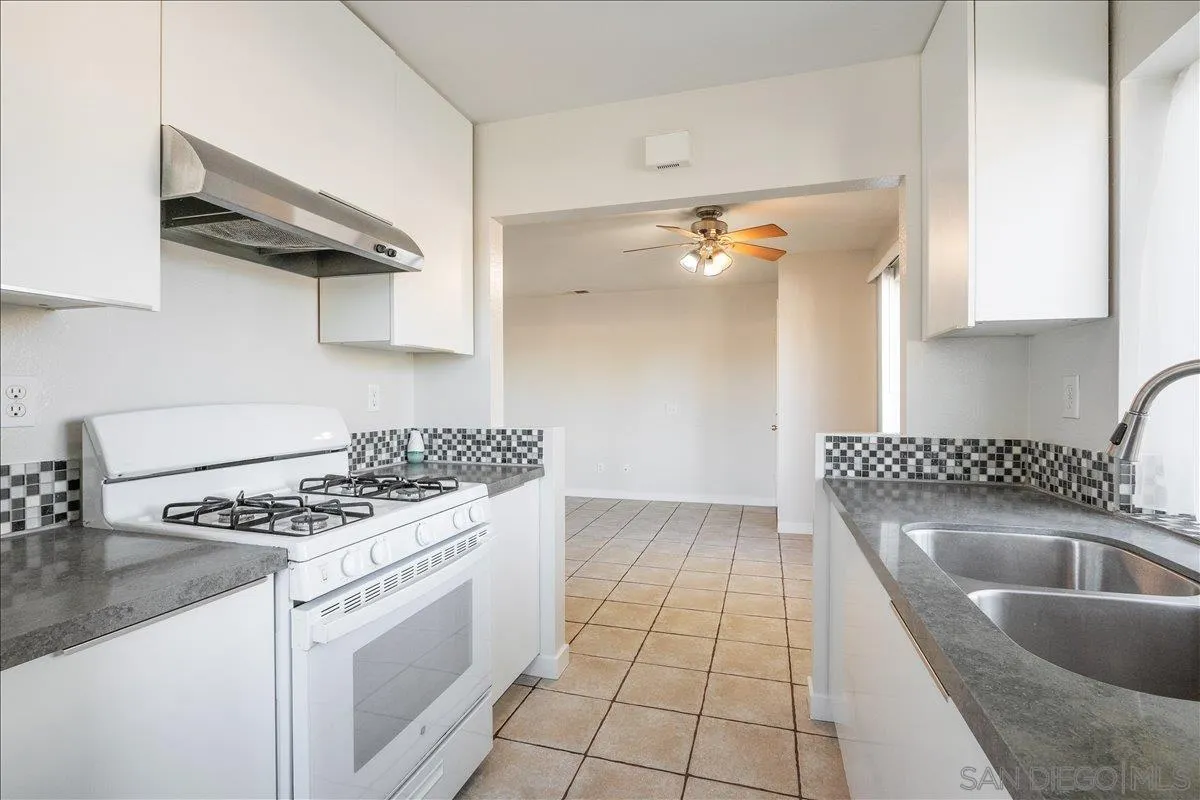 Photo #11: 250040598 Listing: Photo #11