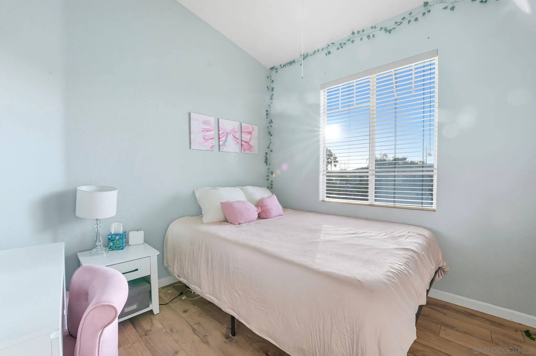 https://cdn.realtyfeed.com/cdn/127/250040602/0f9a7bf6f9f9c48b8ba9cf2bfe78d948.webp