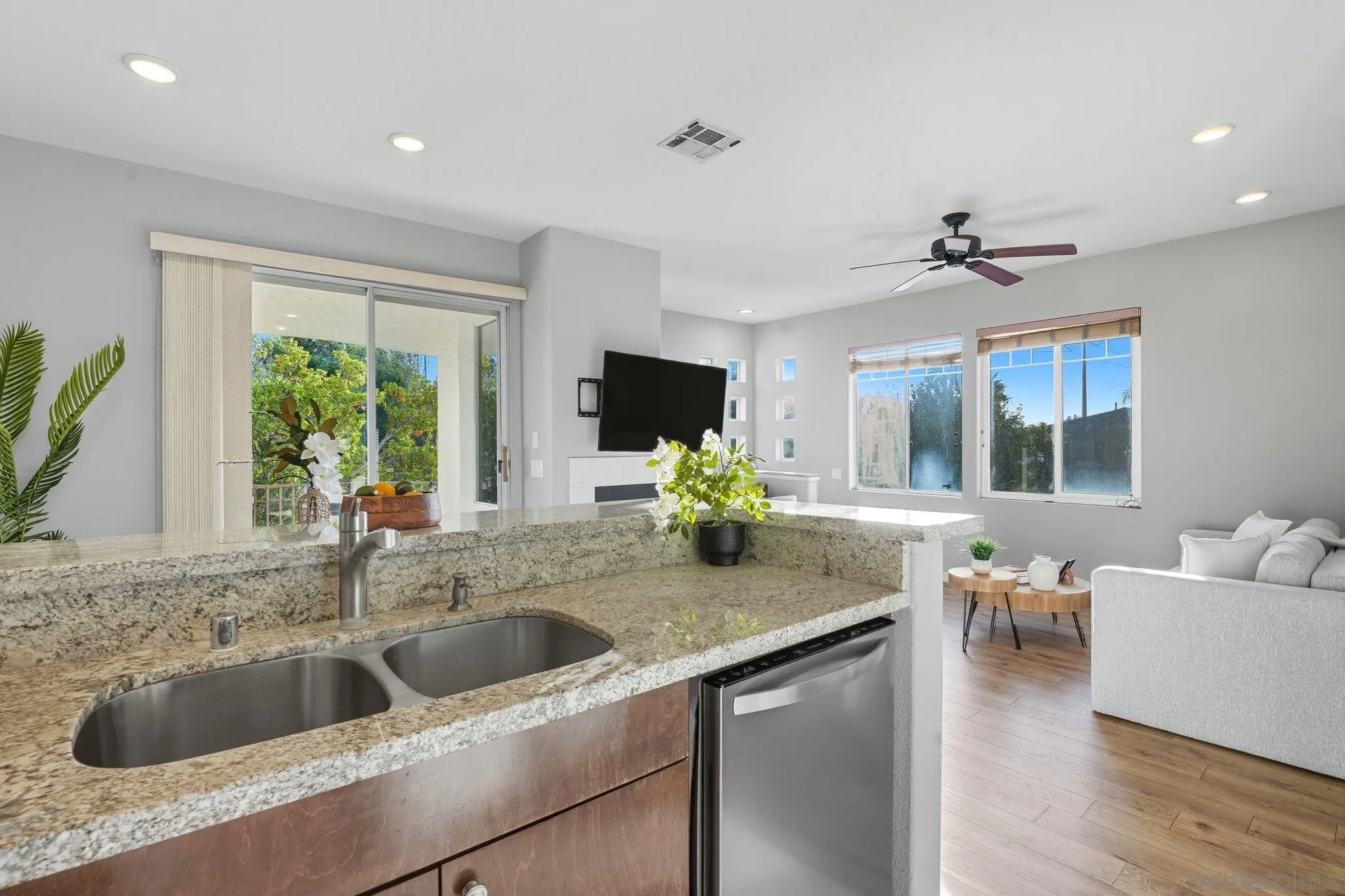 https://cdn.realtyfeed.com/cdn/127/250040602/d34f39a8952b689750b940a85482c16f.webp