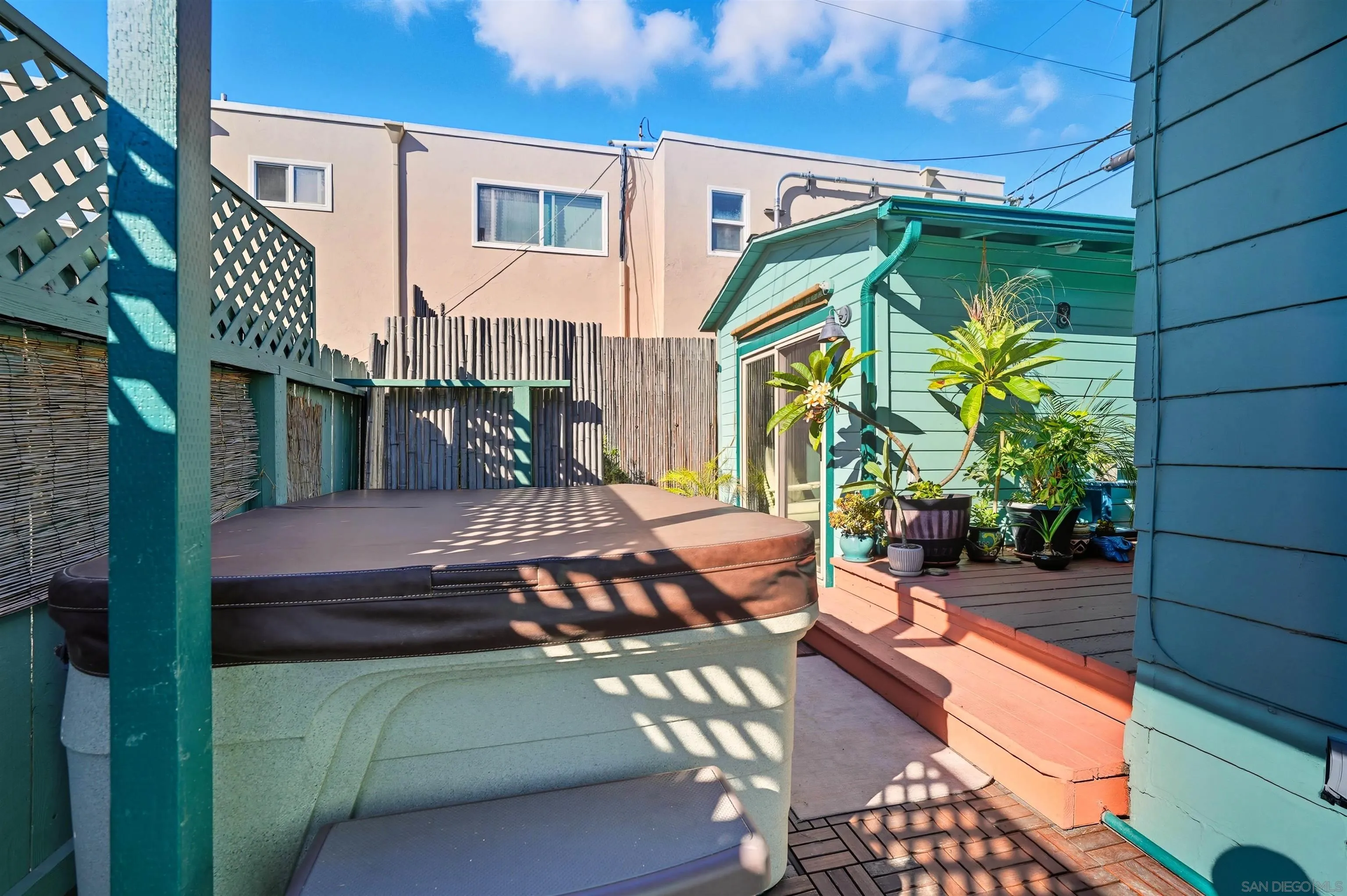 https://cdn.realtyfeed.com/cdn/127/250040605/47bc9b2758c28ee1cfb3a4d0be0d4520.webp