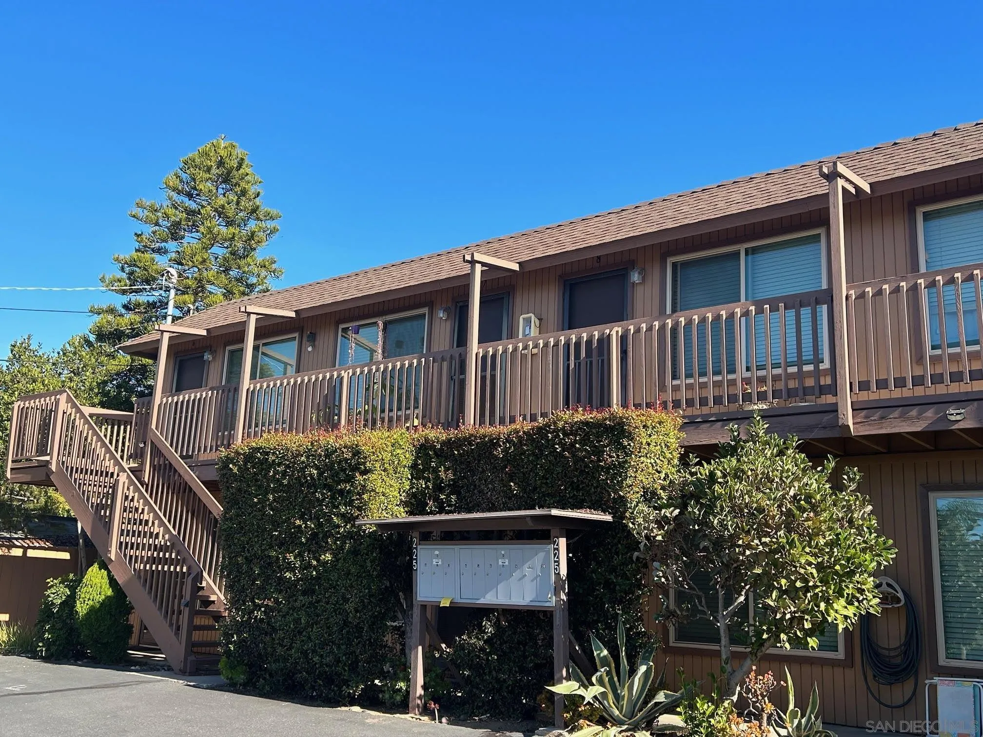 Encinitas, CA 92024