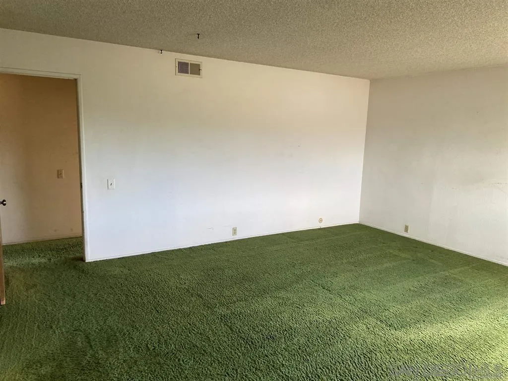 https://cdn.realtyfeed.com/cdn/127/250040608/c1f91750649aa954872a2ed4d247644e.webp