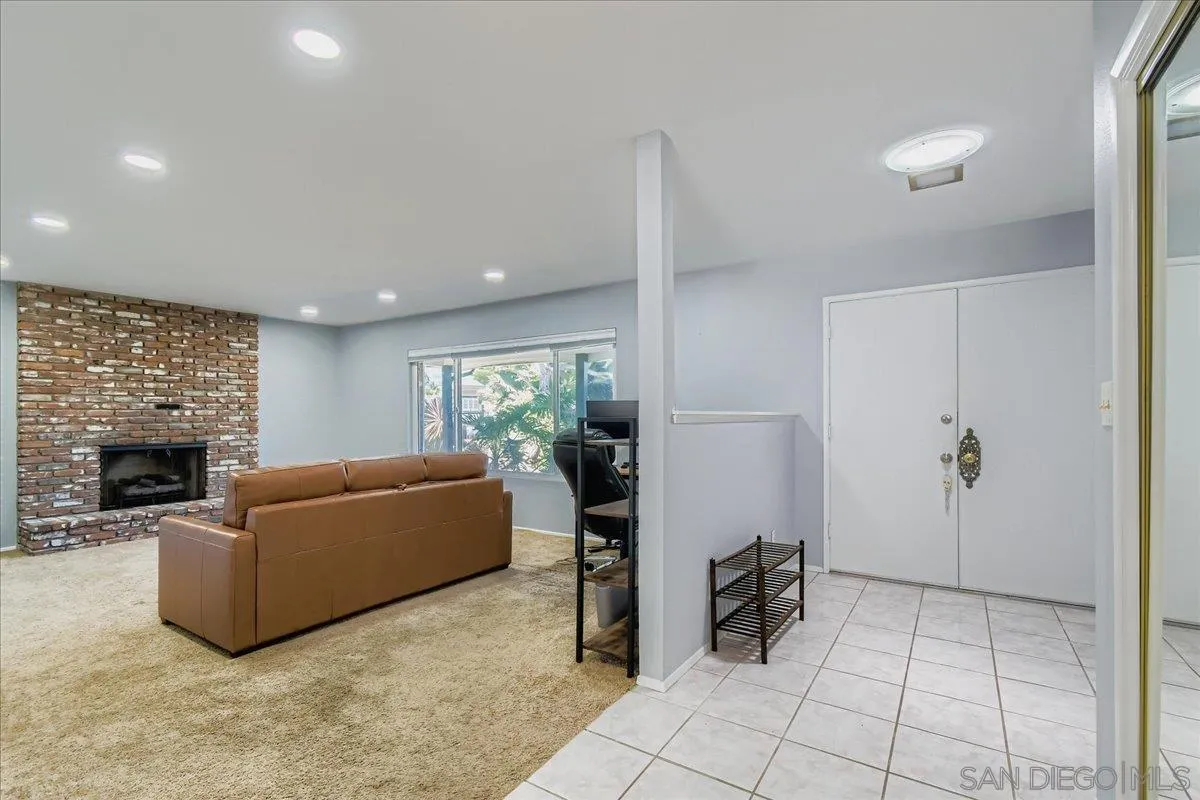 https://cdn.realtyfeed.com/cdn/127/250040609/37d902e870ee3e00aa0cc0899e7872eb.webp