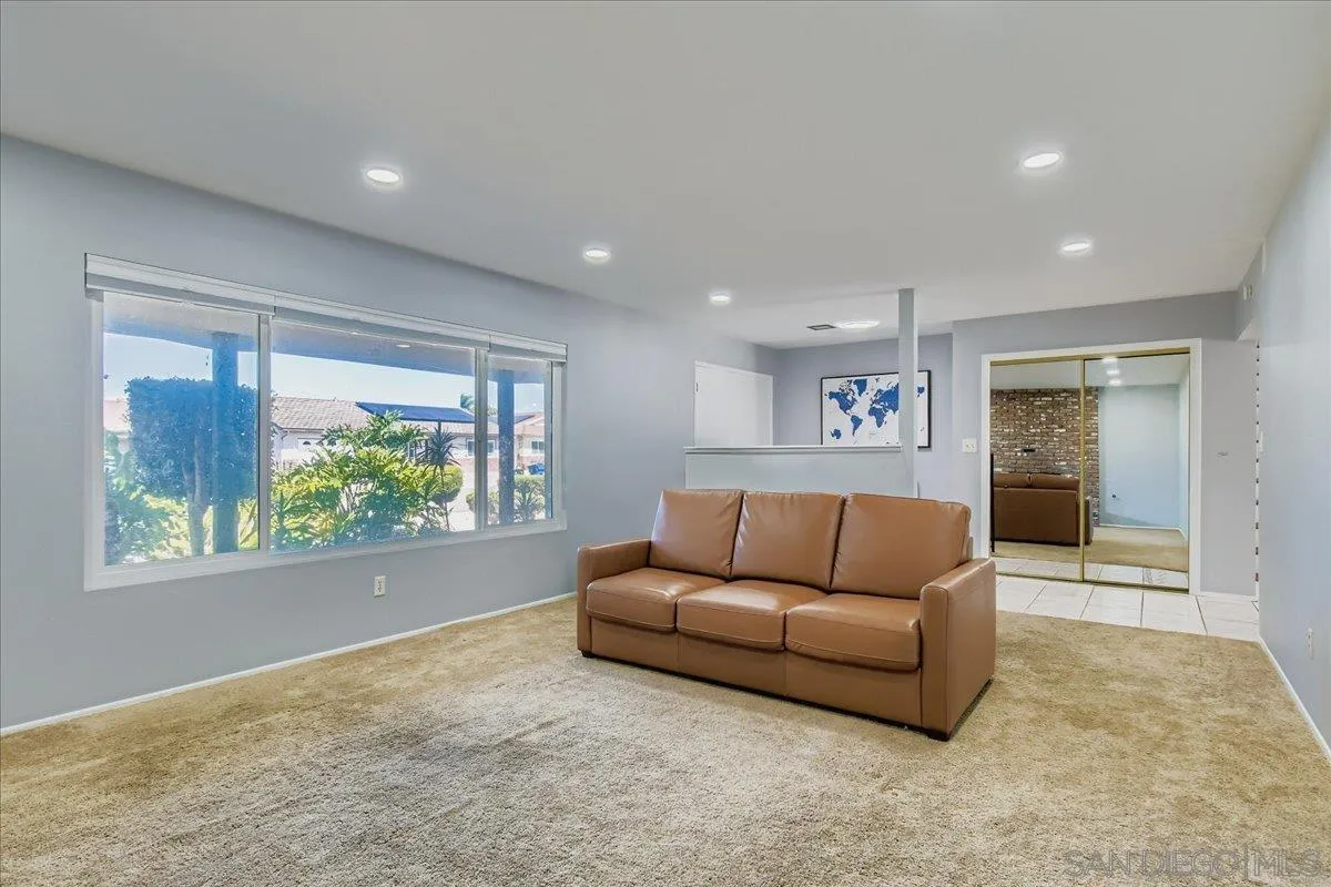 https://cdn.realtyfeed.com/cdn/127/250040609/b2e7a8ae2ce231d4e777a99bf5890f33.webp