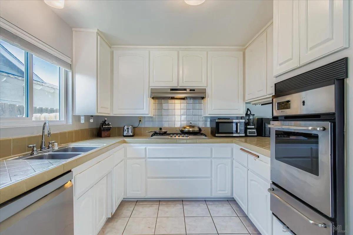 https://cdn.realtyfeed.com/cdn/127/250040609/c4731306e71872c5797a6c8496996d10.webp