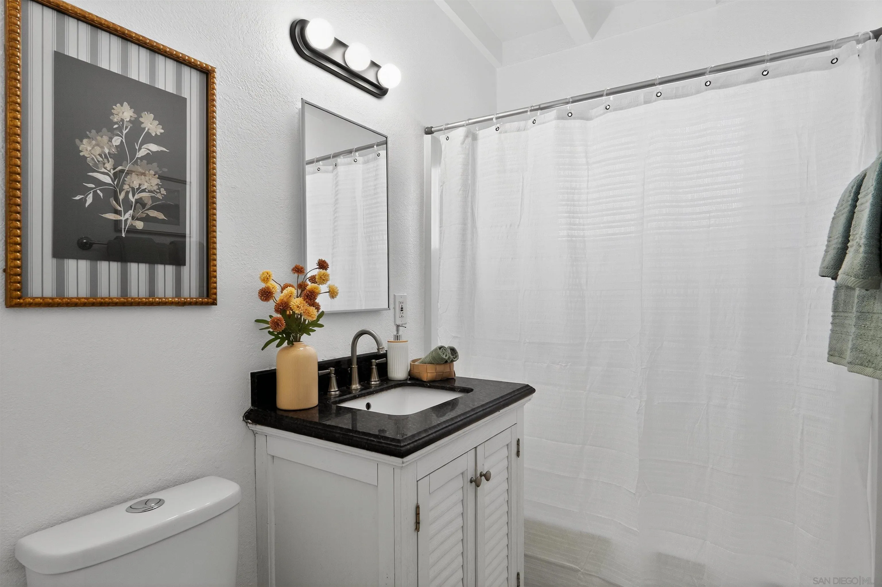 https://cdn.realtyfeed.com/cdn/127/250040613/4f6060477cff5f32b8b8e0f2715d766d.webp