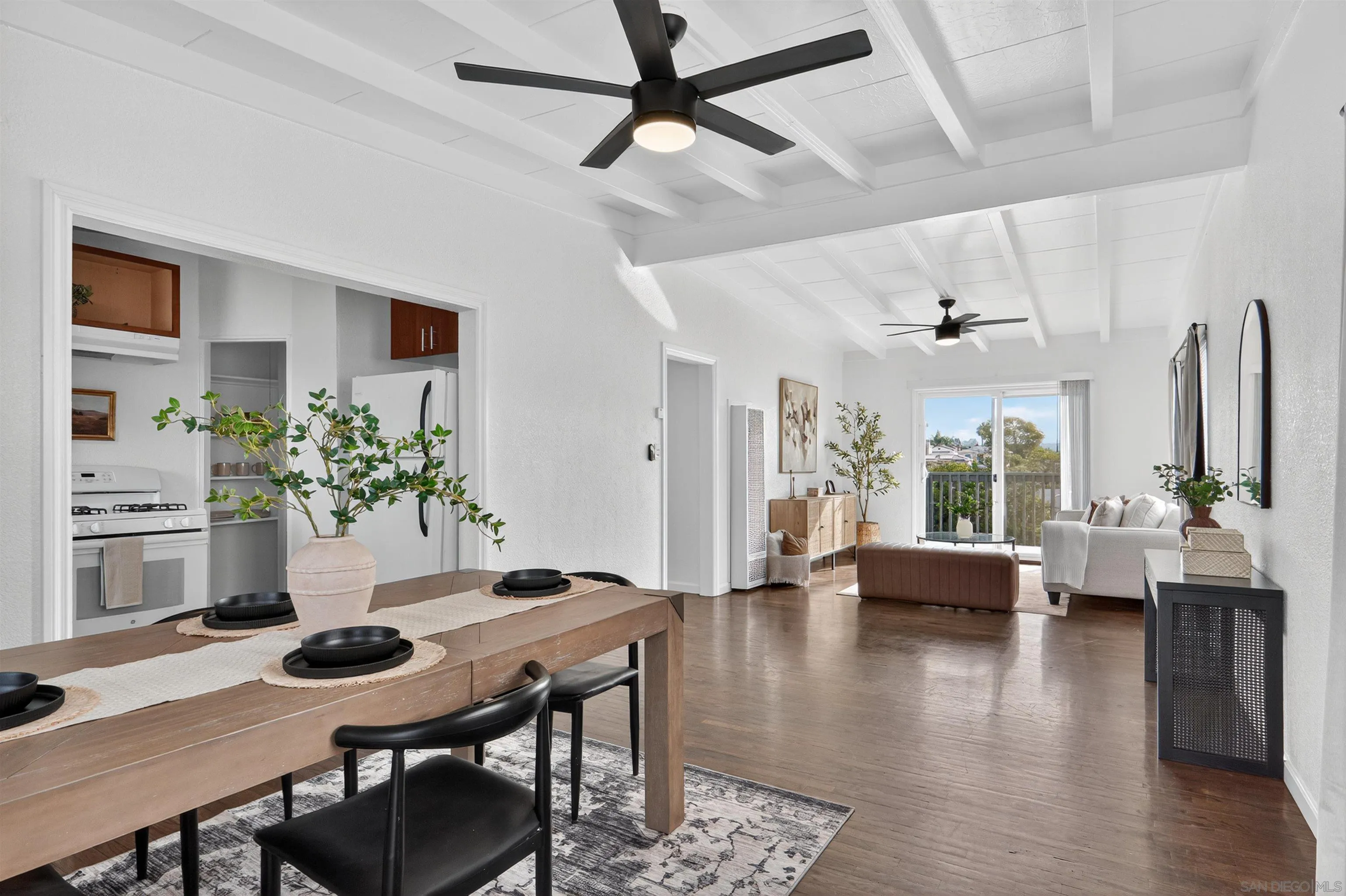 https://cdn.realtyfeed.com/cdn/127/250040613/92d035fca1865f5a40a862292d802800.webp