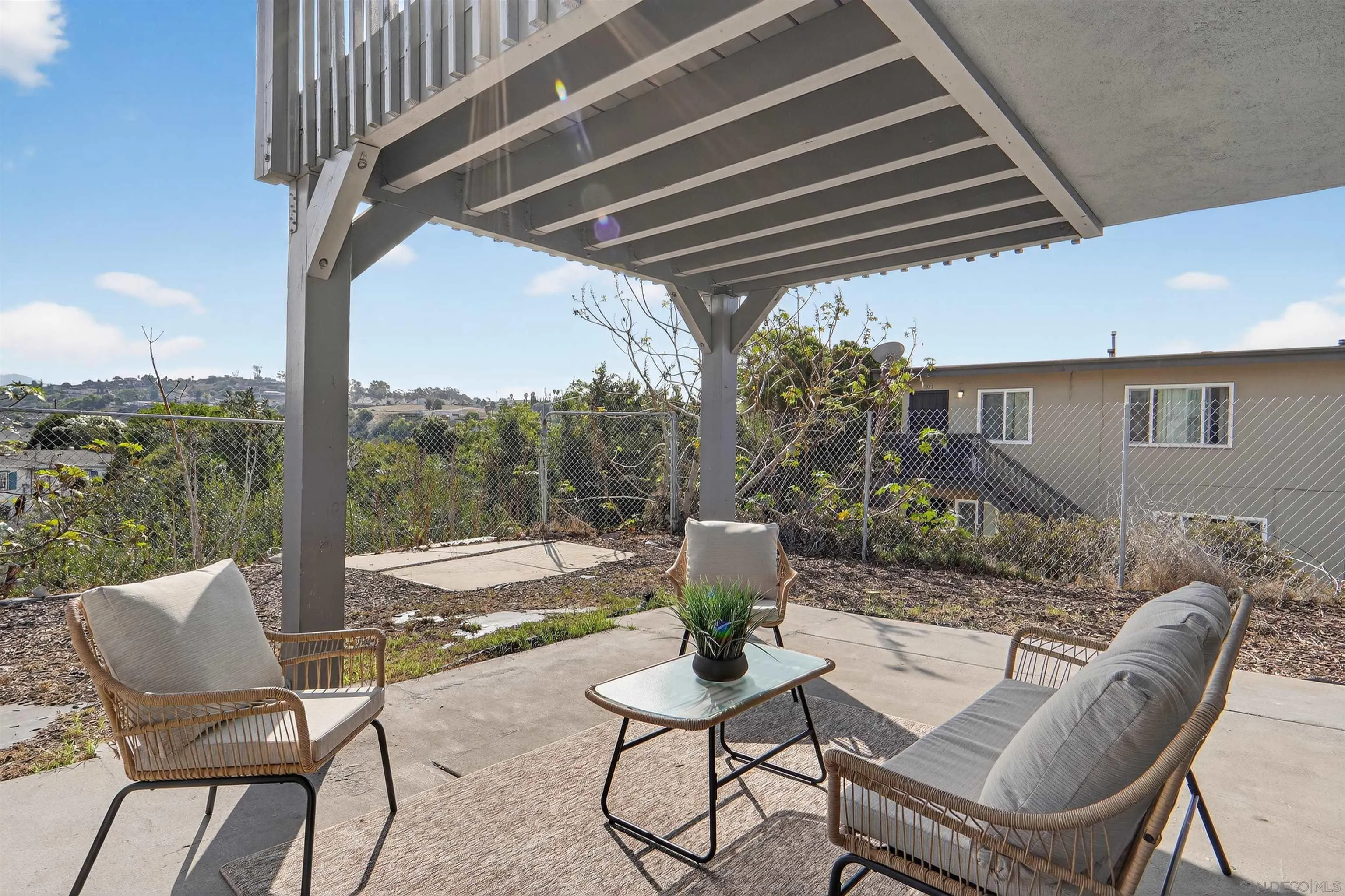 https://cdn.realtyfeed.com/cdn/127/250040613/edcb231fc3485487024884e4736969ad.webp