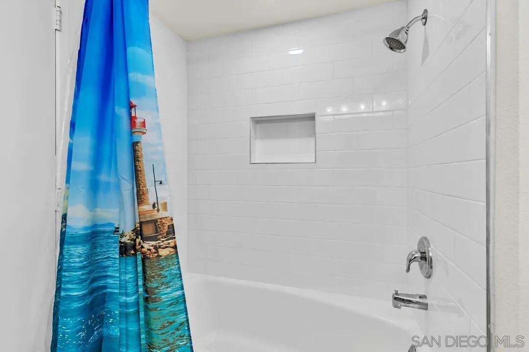 https://cdn.realtyfeed.com/cdn/127/250040614/c444c9cbb121110c47cde9d23a94c8a9.webp