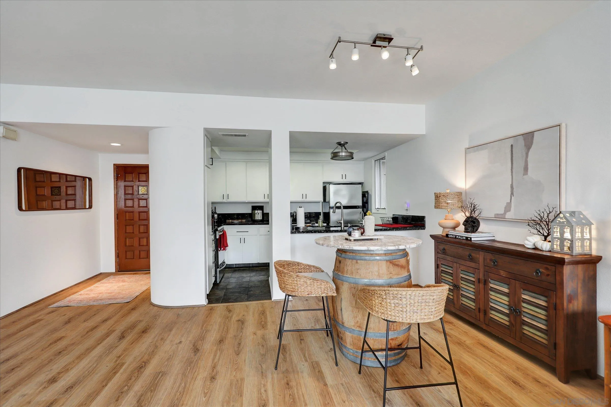 https://cdn.realtyfeed.com/cdn/127/250040616/2a06eaf72bb33b5f42239b4ae4010953.webp