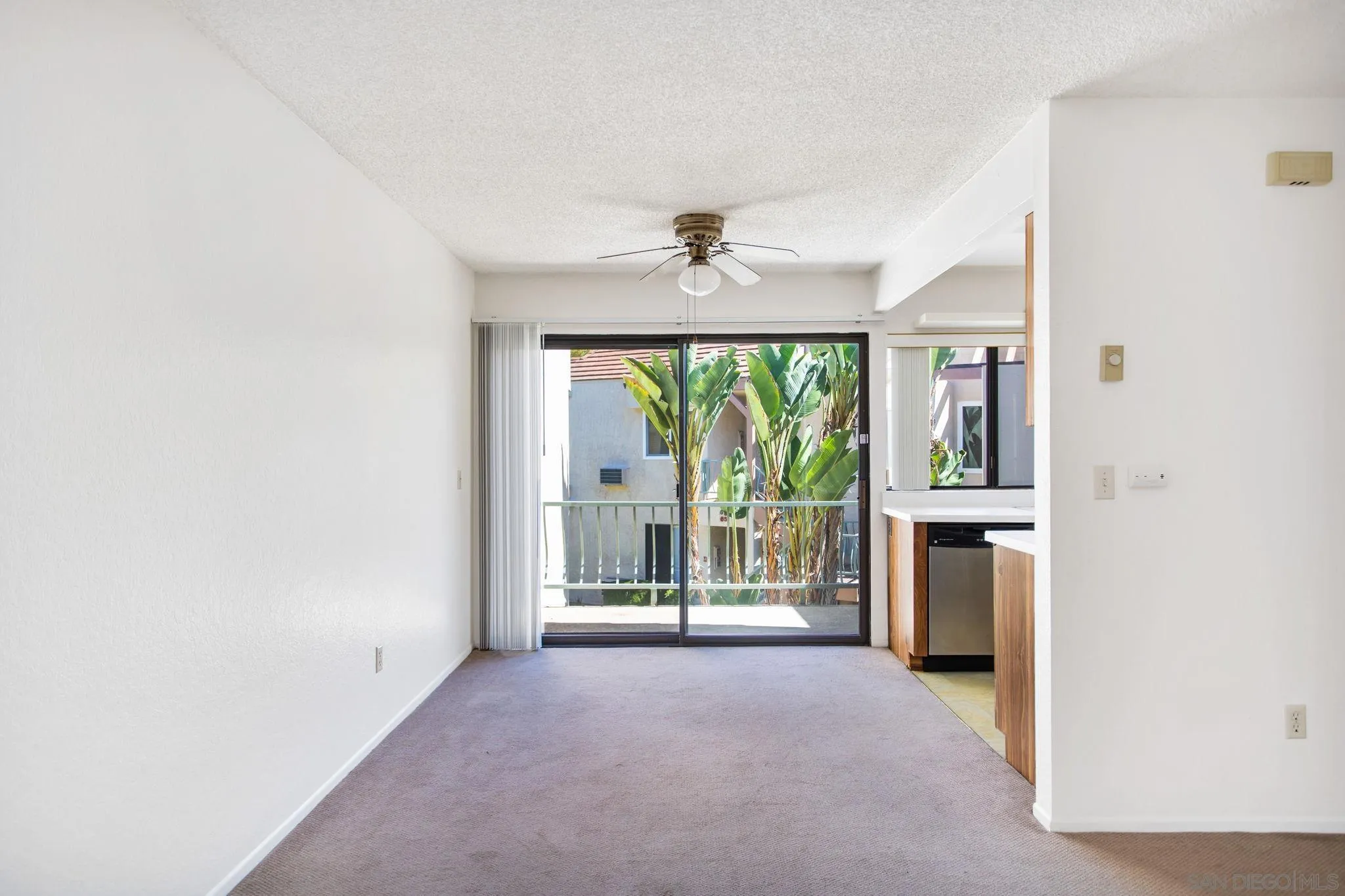 Photo #5: 250040623 Listing 