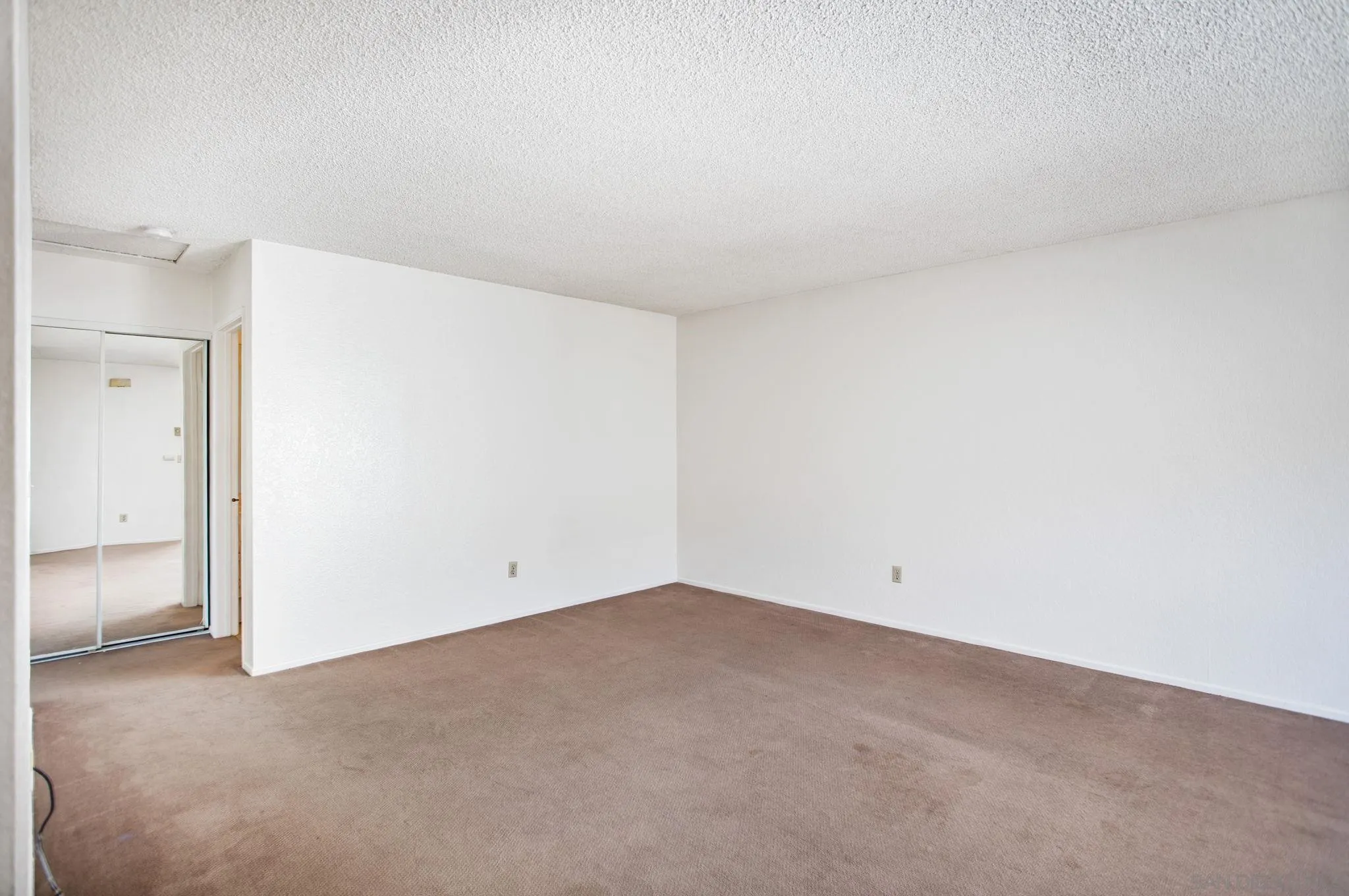 Photo #13: 250040623 Listing: Photo #13