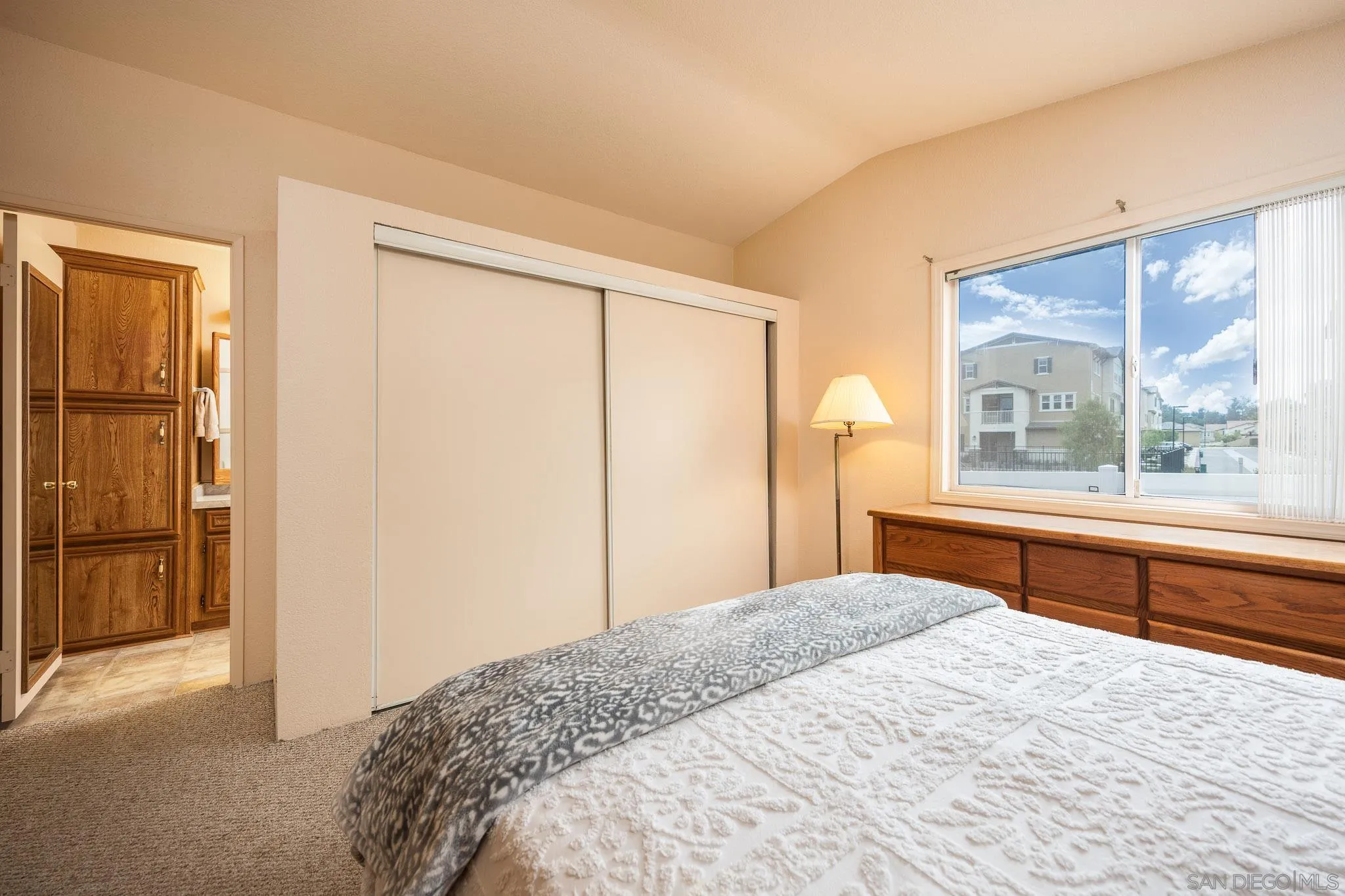 https://cdn.realtyfeed.com/cdn/127/250040625/53fabd54433883cad77720675f911206.webp