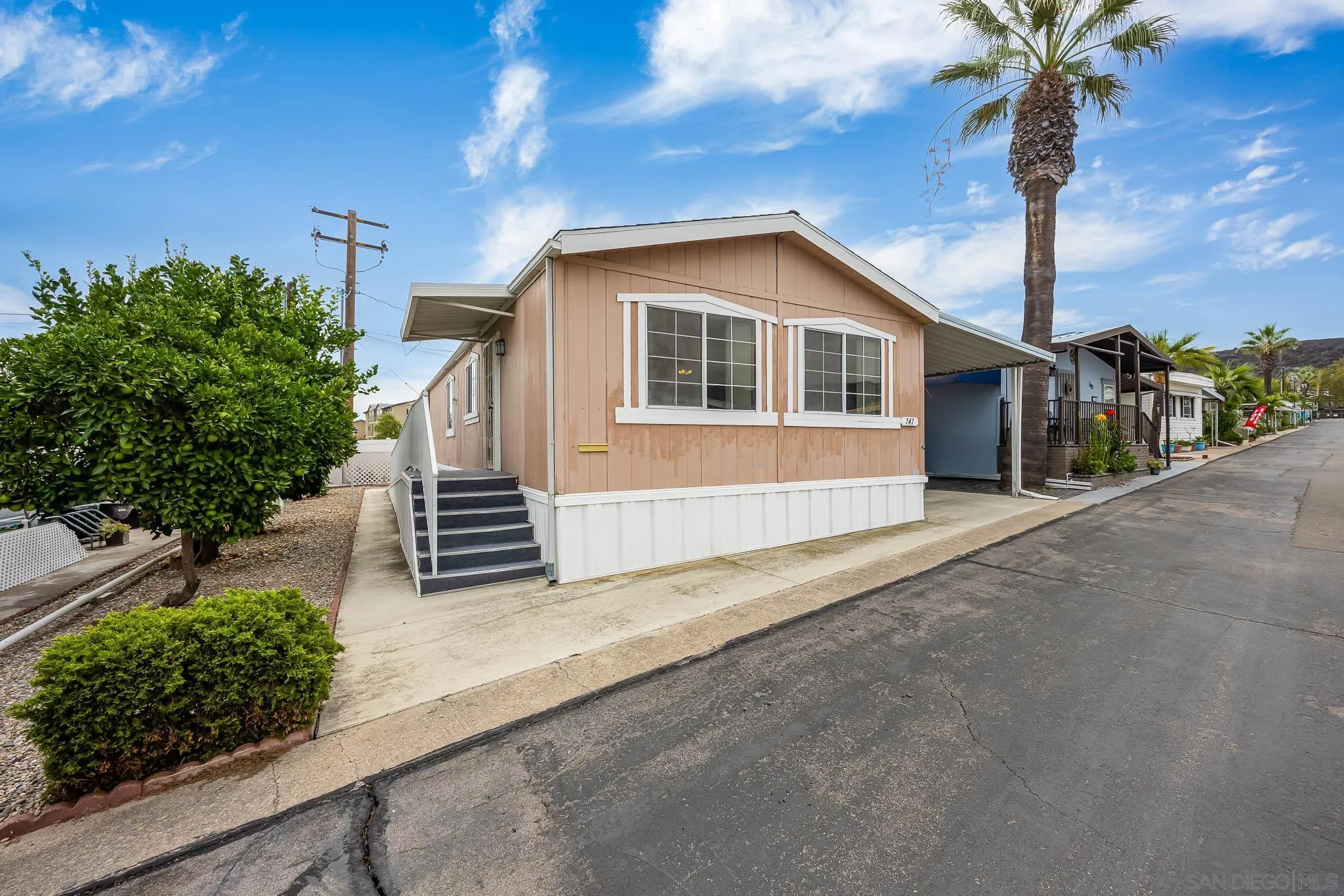 https://cdn.realtyfeed.com/cdn/127/250040625/9355e067b0bfd6d6f45158843388124f.webp