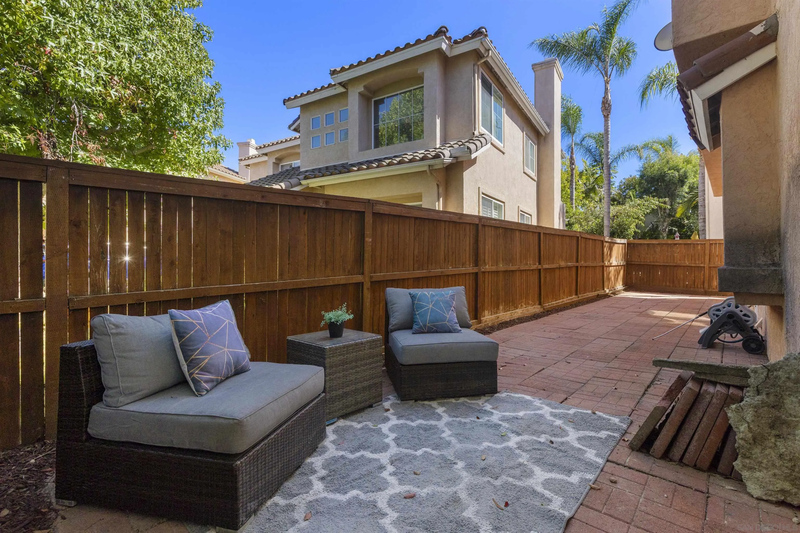 https://cdn.realtyfeed.com/cdn/127/250040628/6de8cfc7c565834c89f1b2f4b8bd9579.webp