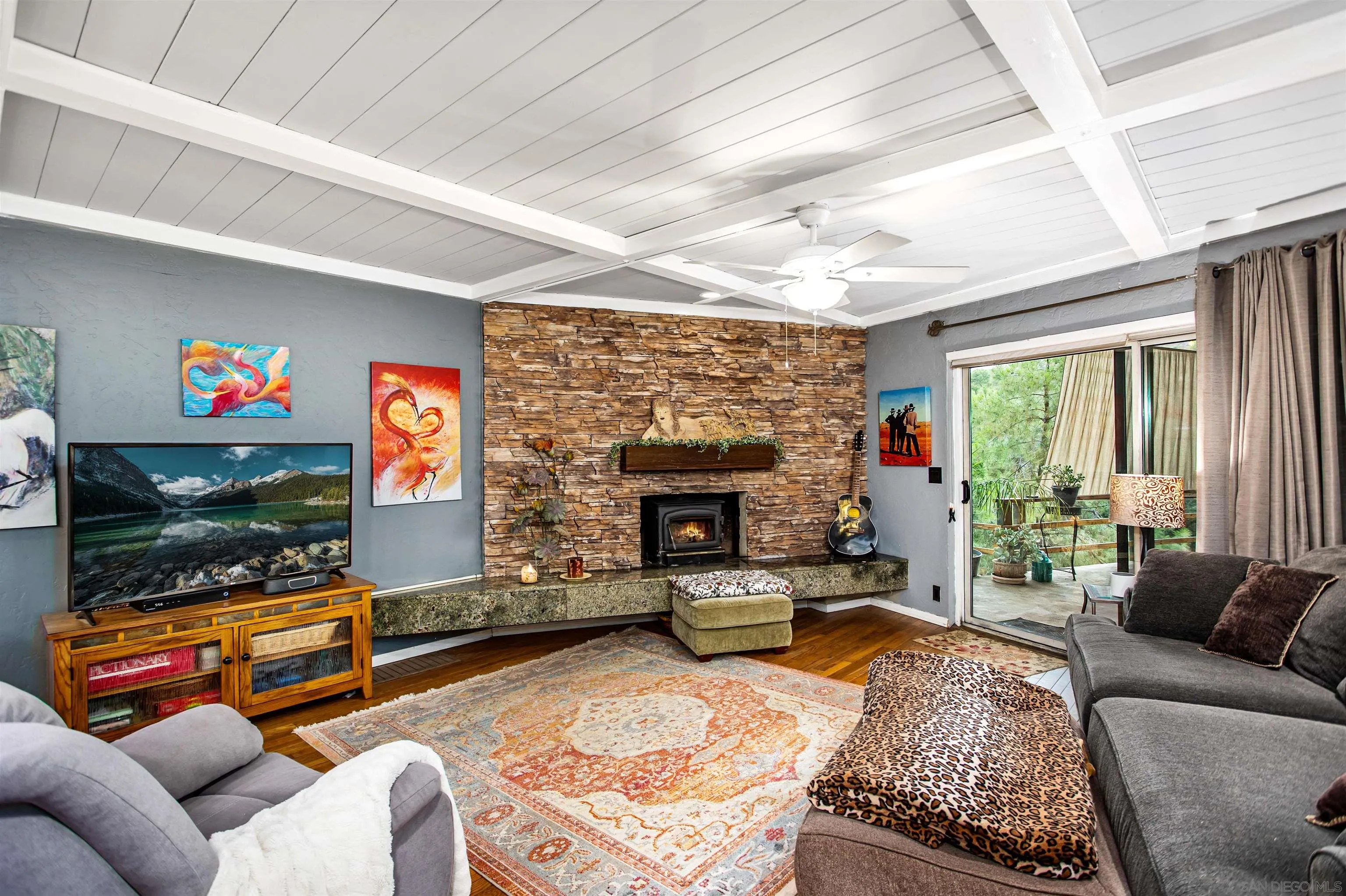 https://cdn.realtyfeed.com/cdn/127/250040629/b9fa94c5eb94340316ae26d7c84dc201.webp