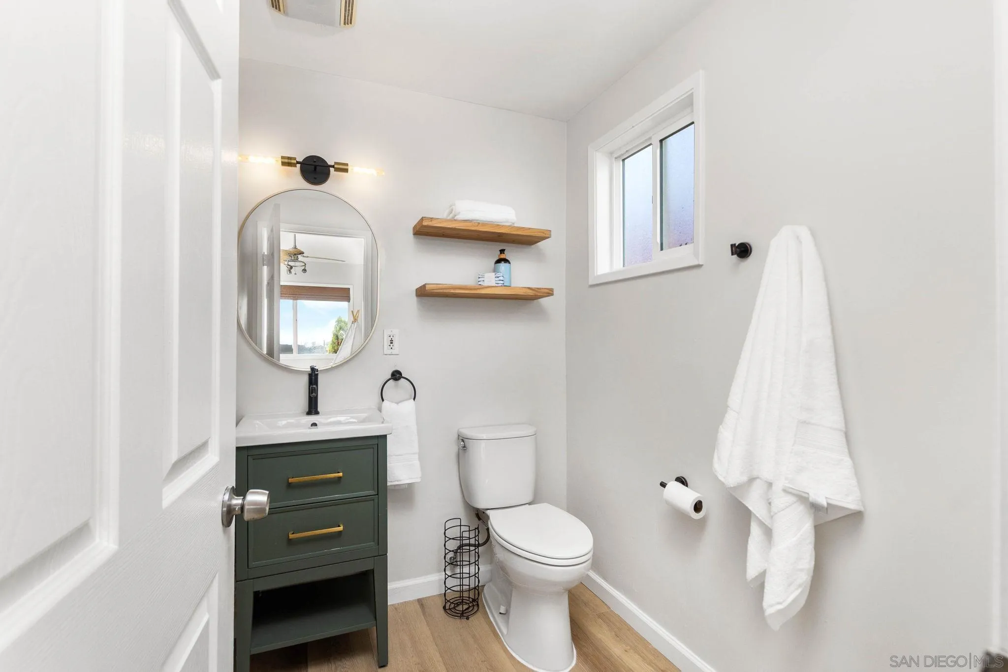 https://cdn.realtyfeed.com/cdn/127/250040632/0211bb73d4f69c05df8095bed978b3b3.webp