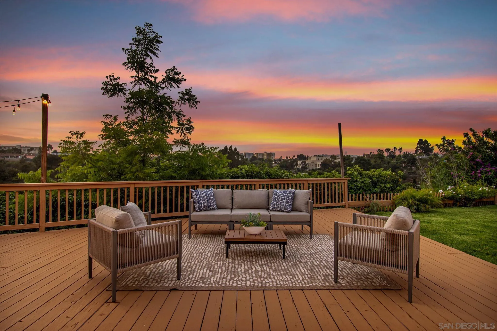 https://cdn.realtyfeed.com/cdn/127/250040632/d7444e12bf988306c4446e05b8a906a5.webp