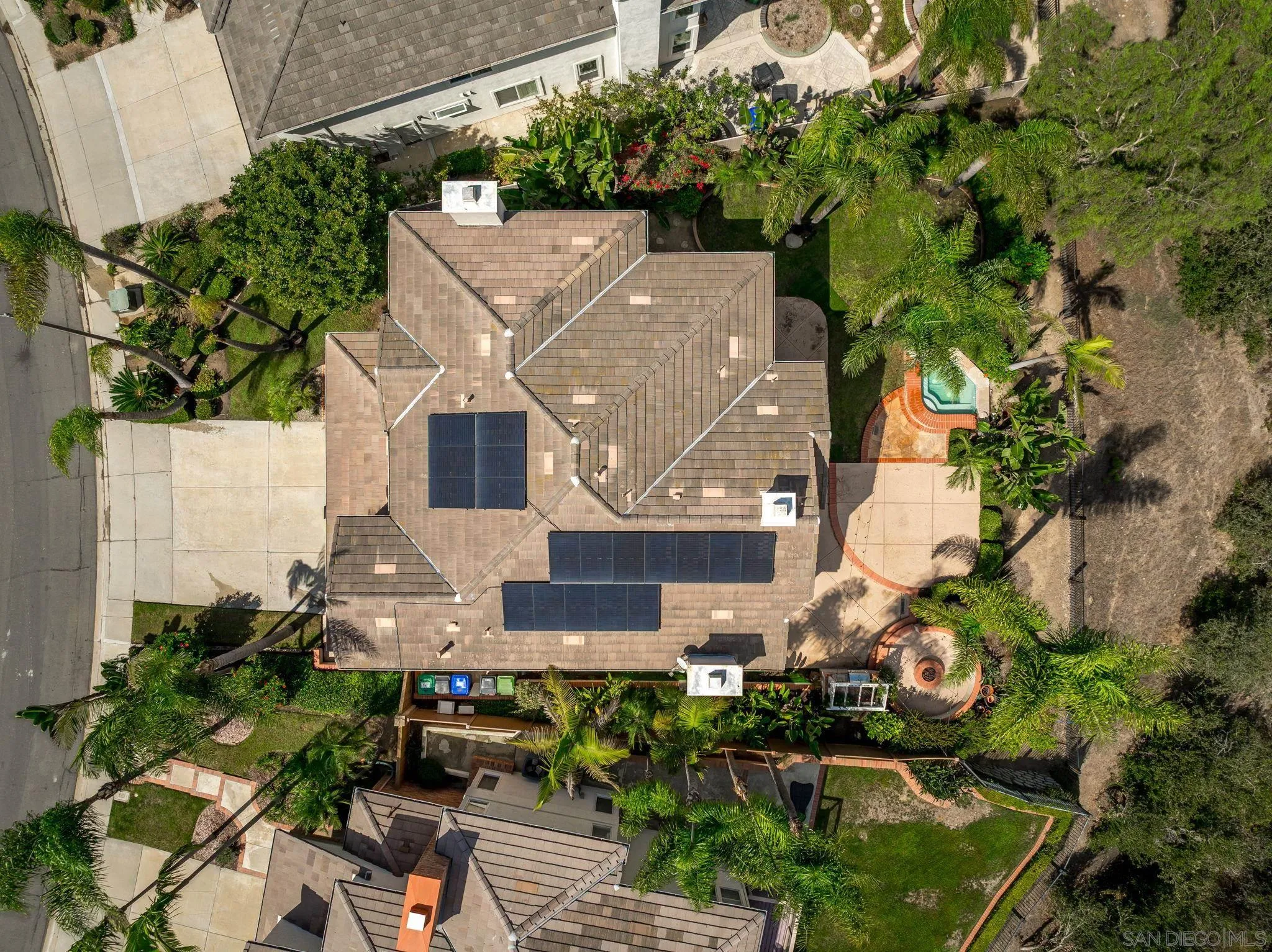https://cdn.realtyfeed.com/cdn/127/250040636/910ec4b3d8c42baaf3ec53e53b8cb9dc.webp