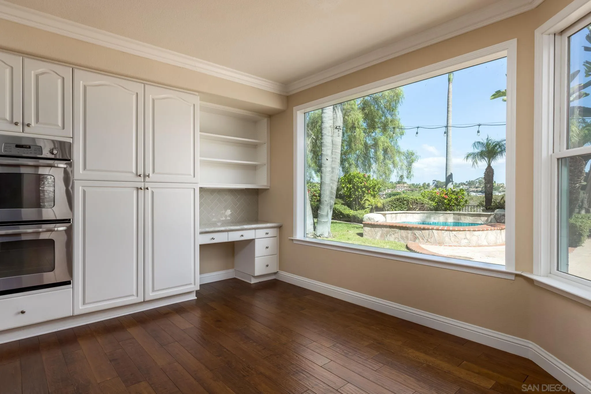 https://cdn.realtyfeed.com/cdn/127/250040636/e9f8ab8df1dc7891a20c22a920dd55b9.webp