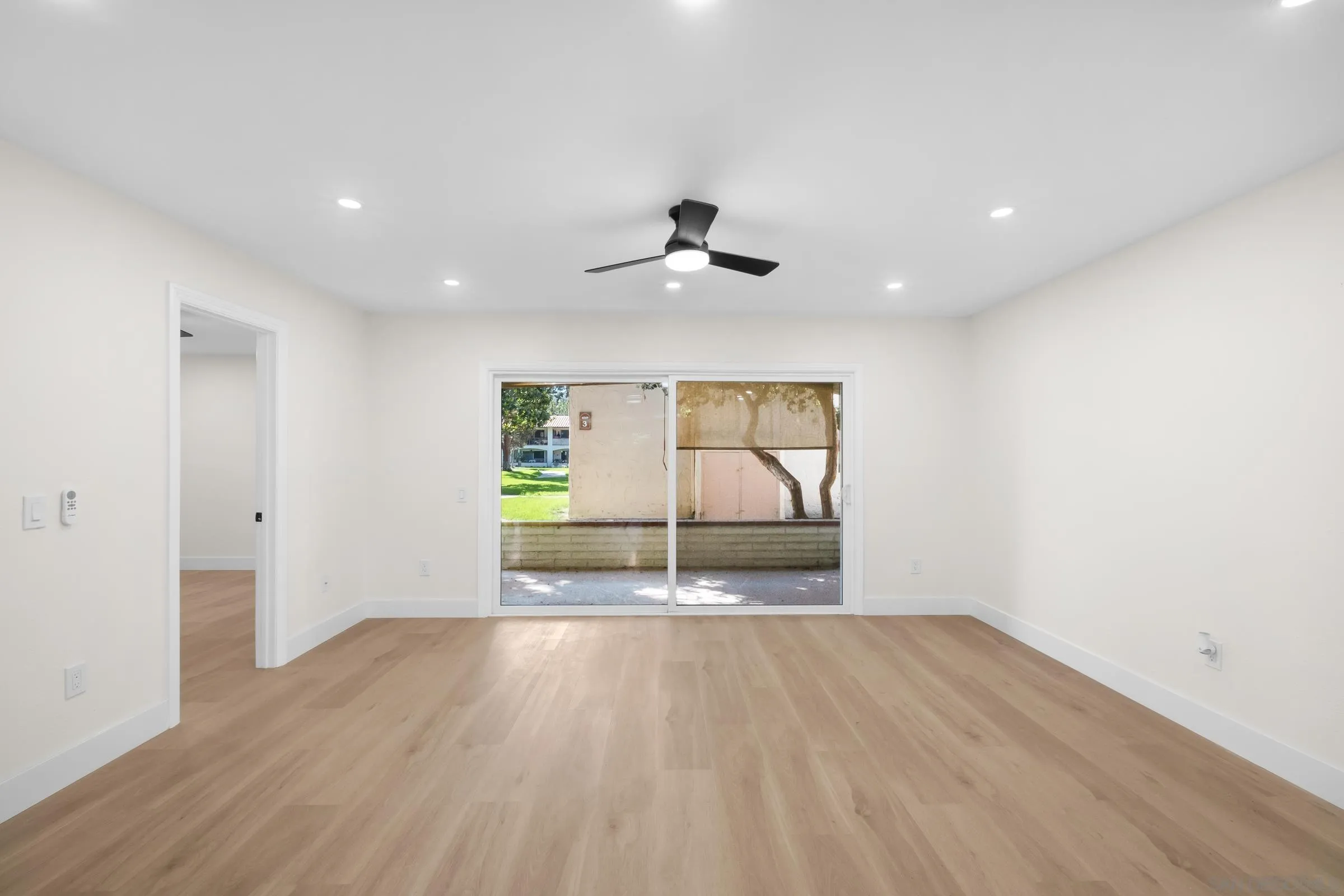 https://cdn.realtyfeed.com/cdn/127/250040640/4881d52341970922ea51a9d8bbae2233.webp