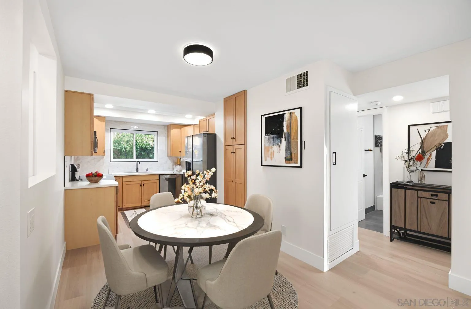 https://cdn.realtyfeed.com/cdn/127/250040640/d6b4c8f51b90efdbb2f26fde5fd24ee1.webp
