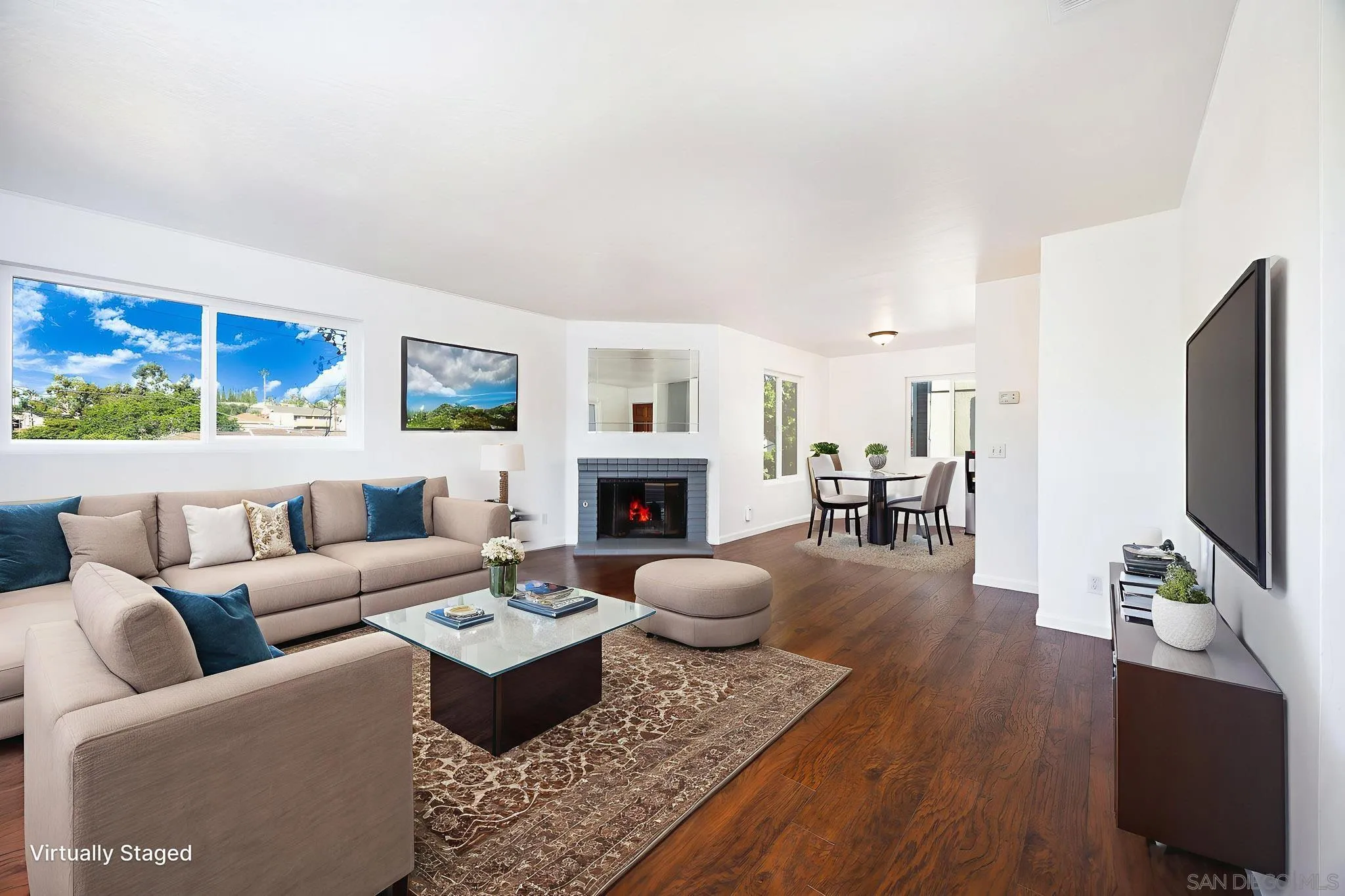 https://cdn.realtyfeed.com/cdn/127/250040647/89bec4dc5eaf1338dbcaefa9f02003f5.webp