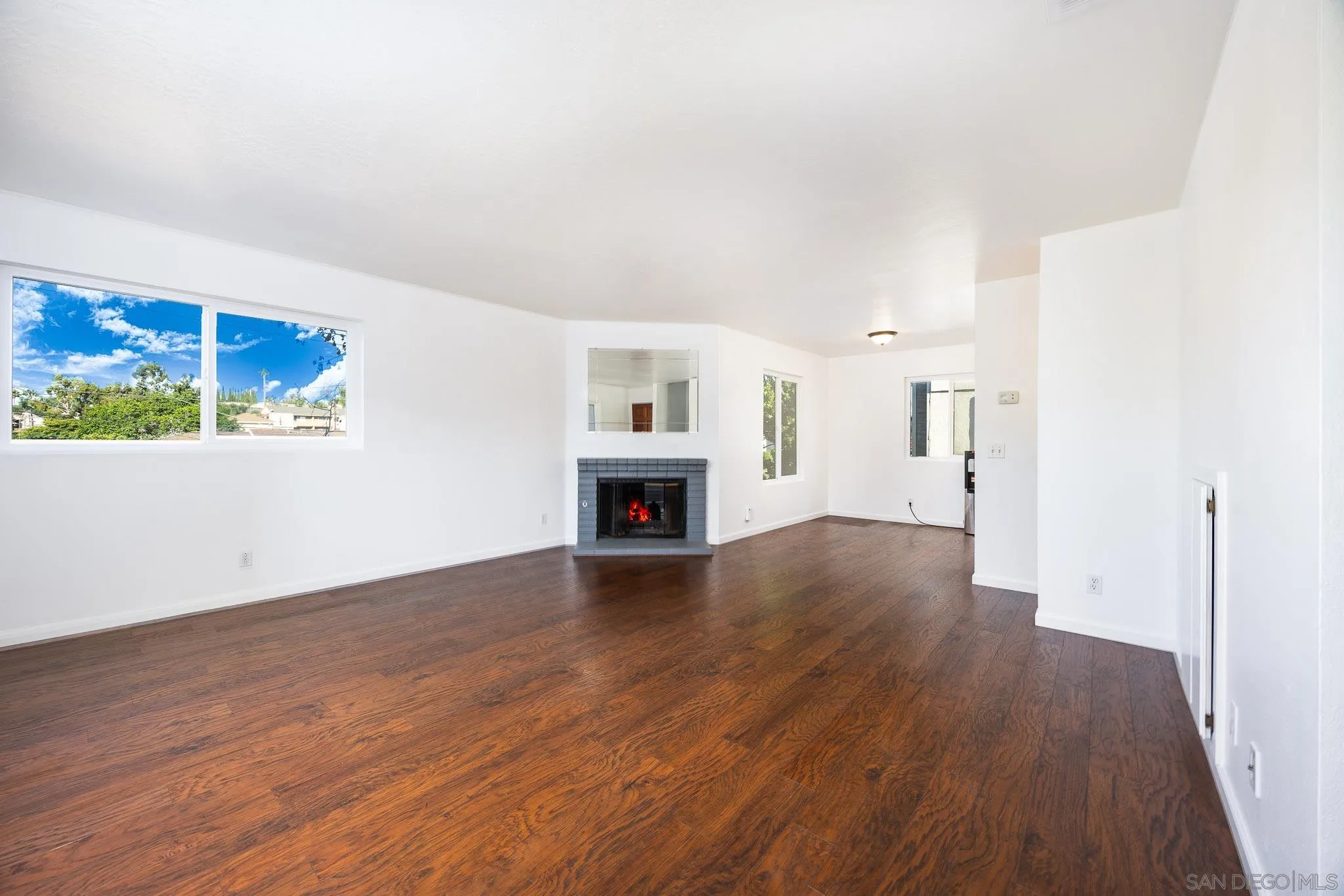 https://cdn.realtyfeed.com/cdn/127/250040647/d7dfd8ea8b6c2aabb027de58c8ba2fd2.webp