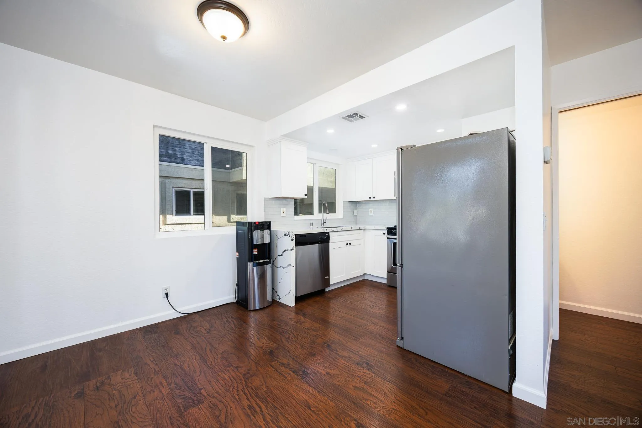 https://cdn.realtyfeed.com/cdn/127/250040647/f60f312dfbf44ecaa35059f9db741a6c.webp