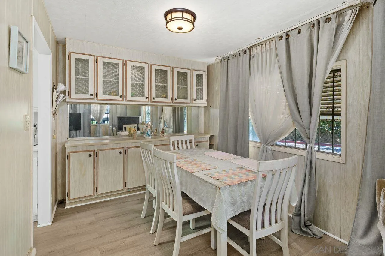 https://cdn.realtyfeed.com/cdn/127/250040648/2134d2c31bbb4d0f2484773665e65ee4.webp