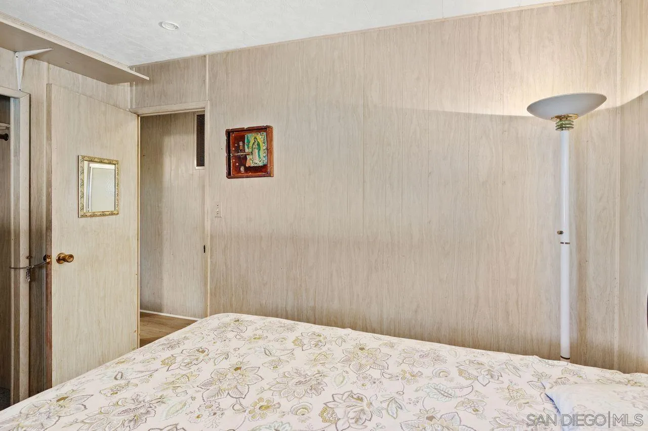 https://cdn.realtyfeed.com/cdn/127/250040648/8fe3d70fcdc82faca519afc46fe5e61d.webp