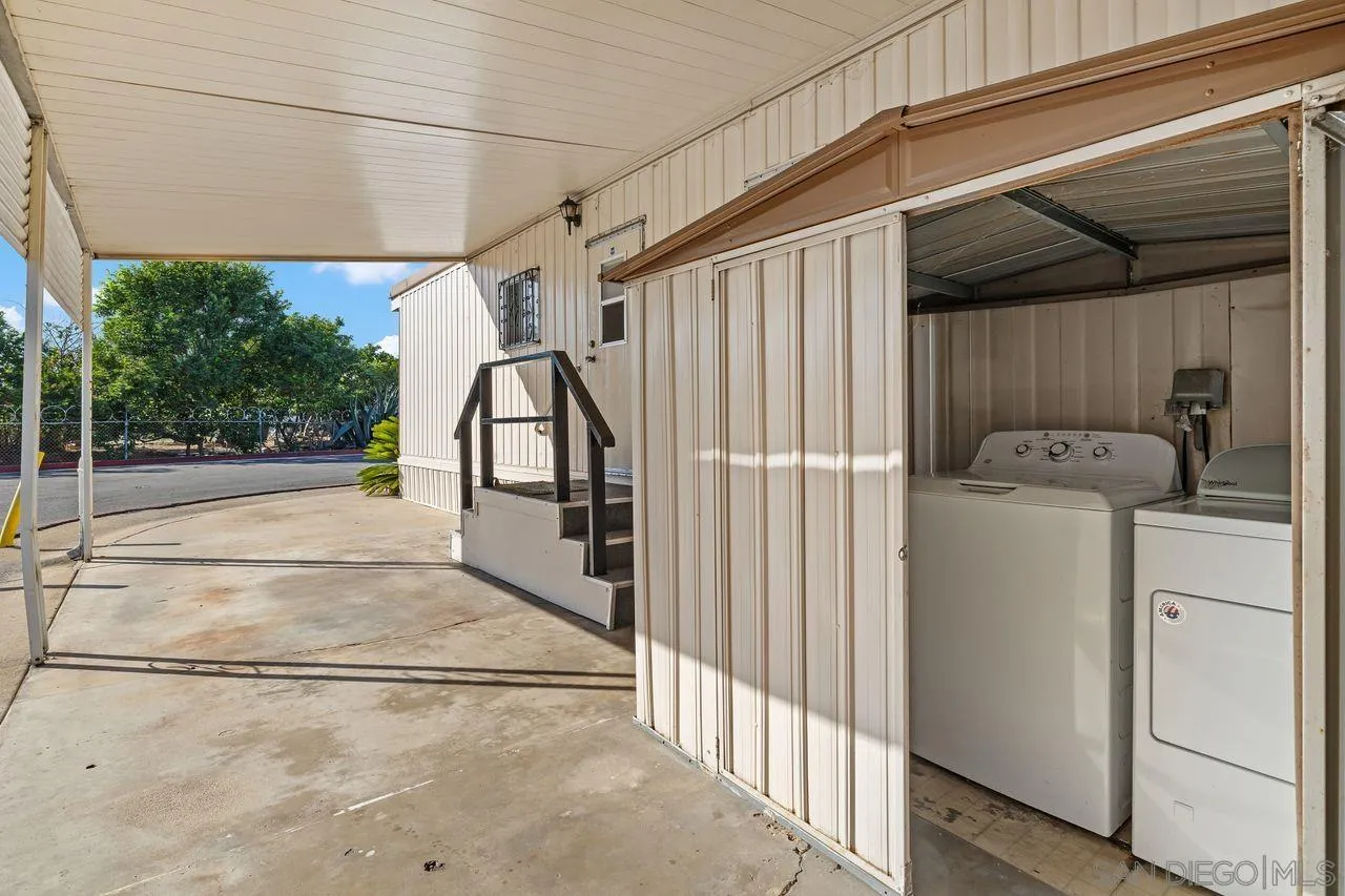 https://cdn.realtyfeed.com/cdn/127/250040648/af0678e35ea3382f1ec45d78f0c806ad.webp