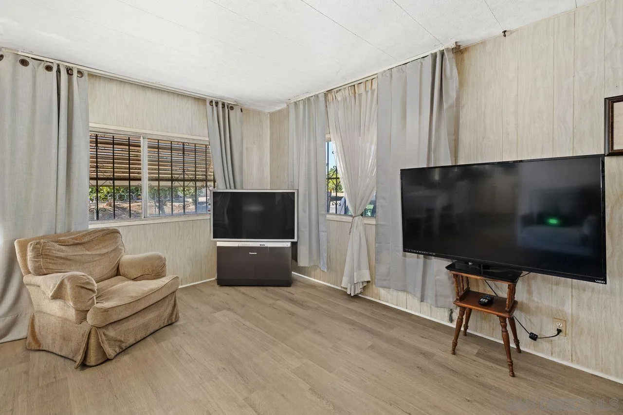 https://cdn.realtyfeed.com/cdn/127/250040648/c9d93f7cb86213c07248f3b26e1b3507.webp