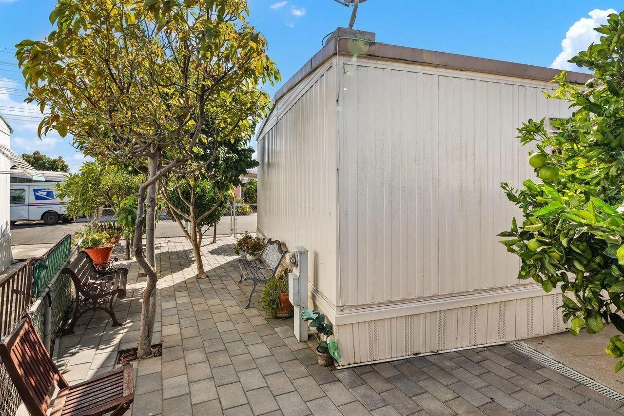 https://cdn.realtyfeed.com/cdn/127/250040648/d52a3d9b71ca5ef63f689df05a3fb09e.webp