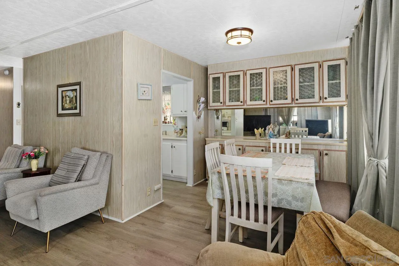 https://cdn.realtyfeed.com/cdn/127/250040648/db393860d521ff89b9a32e14ad10deff.webp