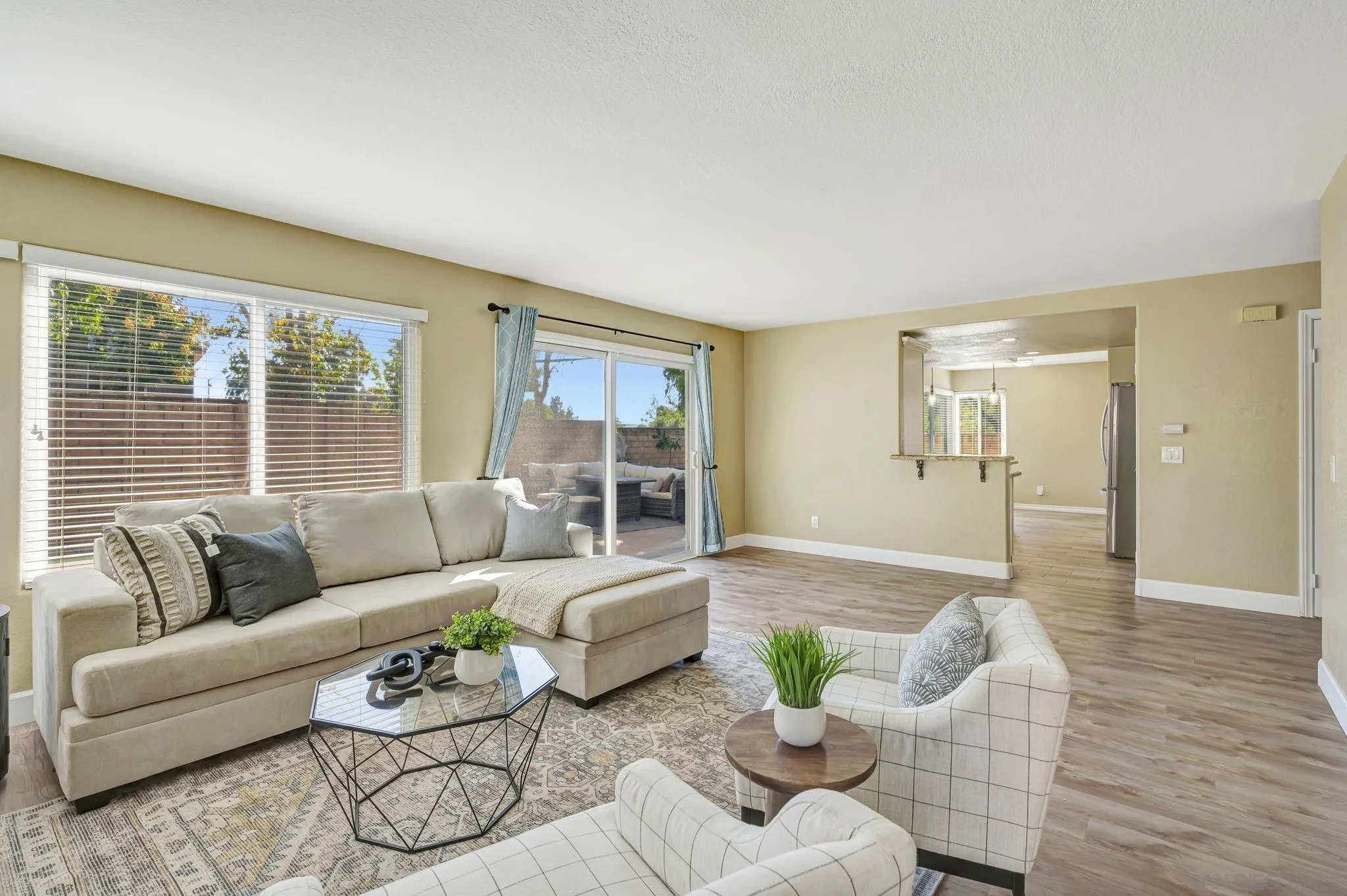 https://cdn.realtyfeed.com/cdn/127/250040650/0339ba608d069e2ce857e2facc2c1ab2.webp