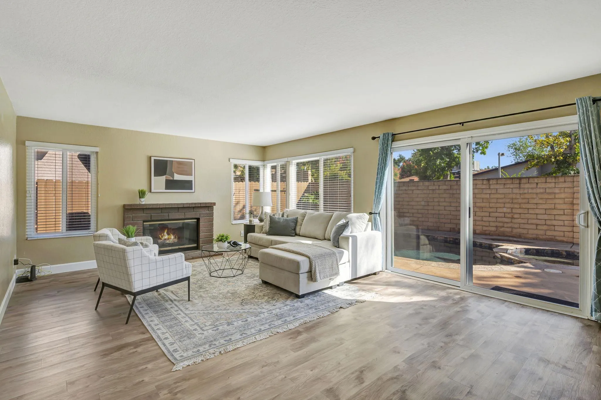 https://cdn.realtyfeed.com/cdn/127/250040650/0aad854189e2ca7c59b06f73428d31ce.webp