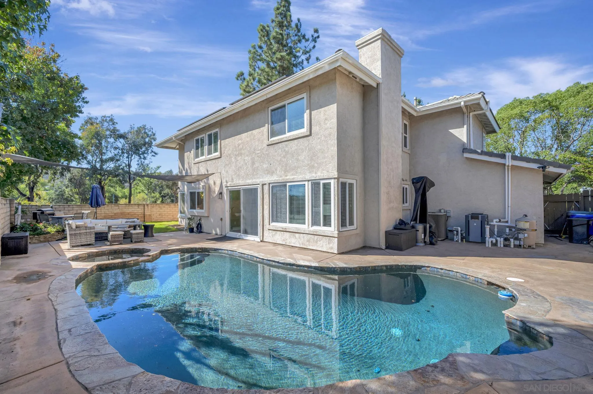 https://cdn.realtyfeed.com/cdn/127/250040650/1e1a0dcffd661770bb9a3f48a7c104b5.webp
