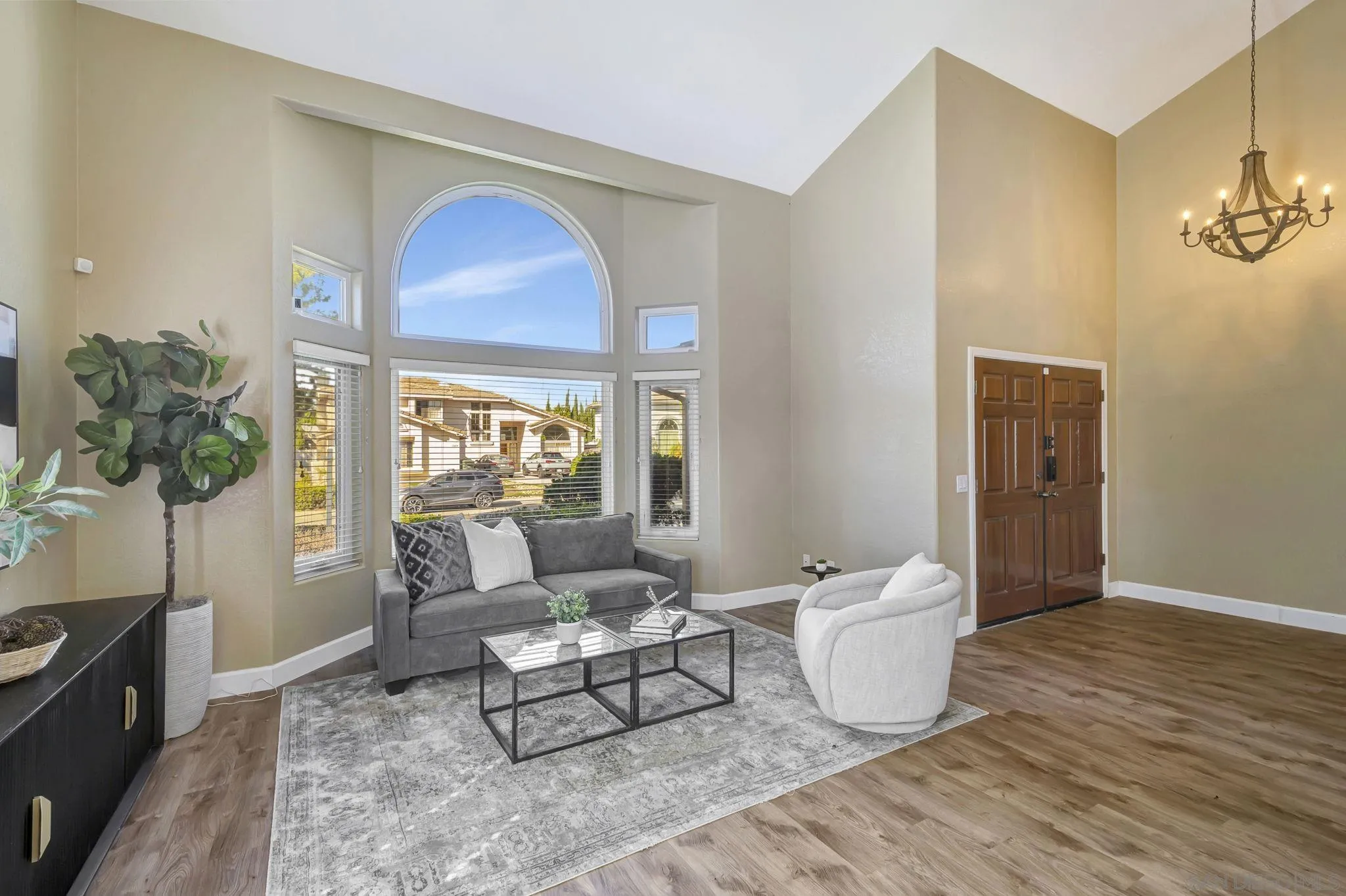 https://cdn.realtyfeed.com/cdn/127/250040650/3b5f2caadca7a3214856b6bc76efee9b.webp