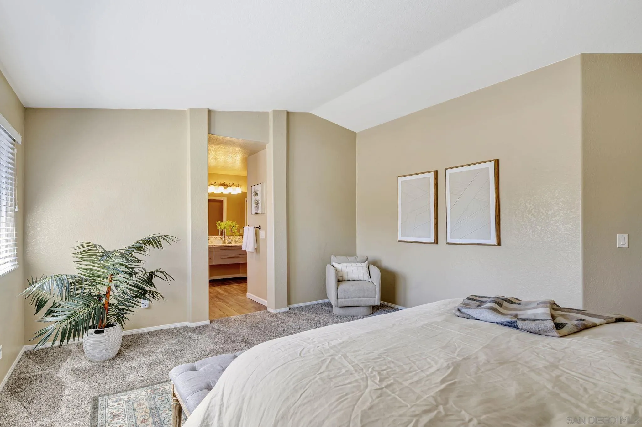 https://cdn.realtyfeed.com/cdn/127/250040650/f5e26ff911f20b96dd7b8d3529e67038.webp