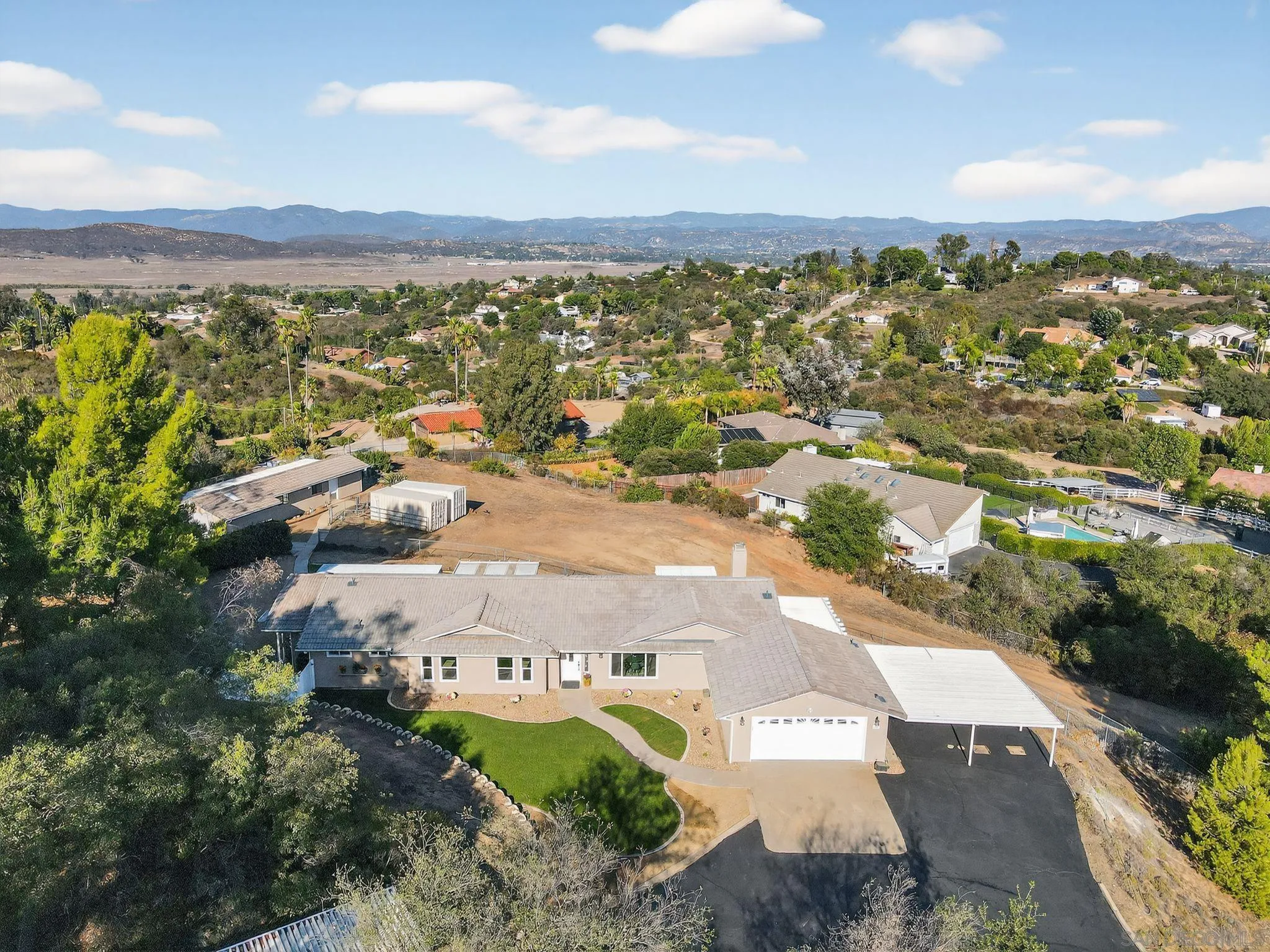 https://cdn.realtyfeed.com/cdn/127/250040651/0215d7a13e3eca9192e8a9364d80d3f6.webp